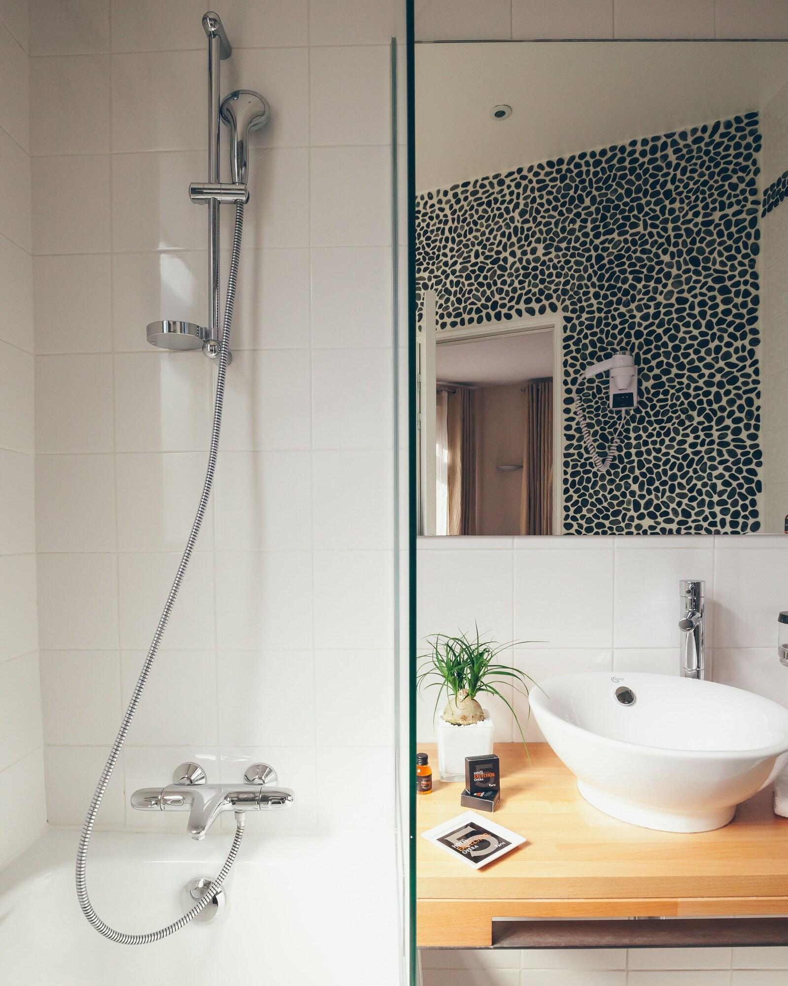 Double Superior Queen Bed