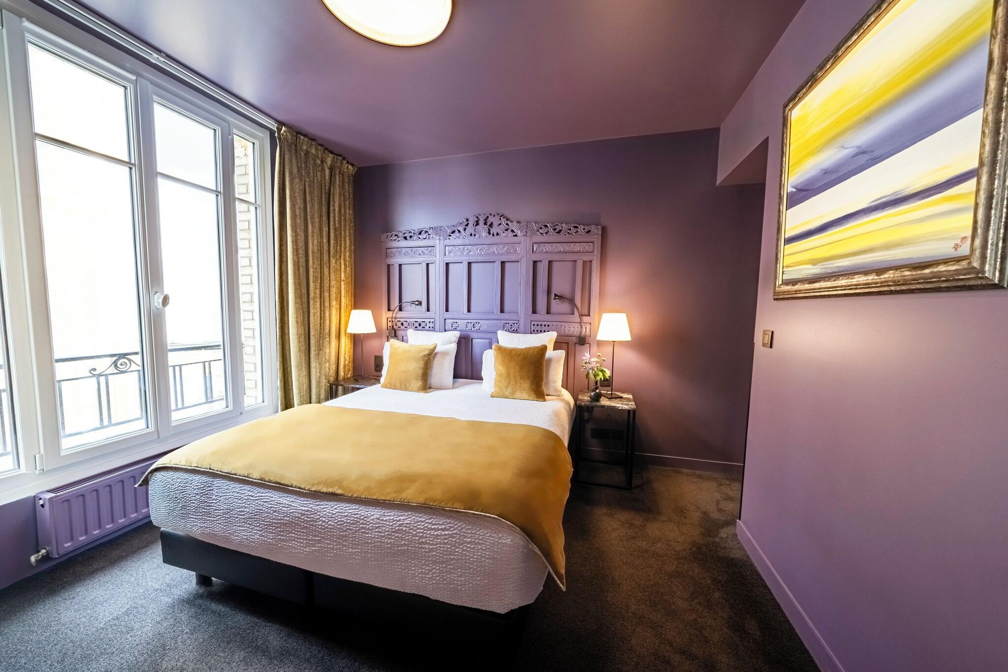 Double Queen Size Bed