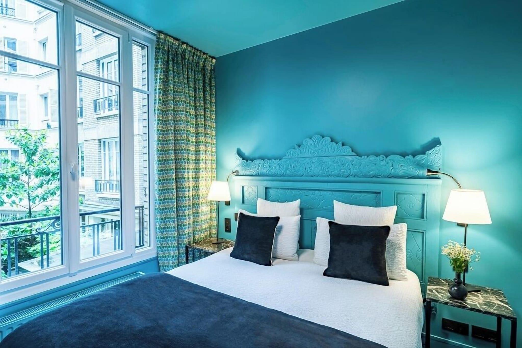 Room Connecting Room