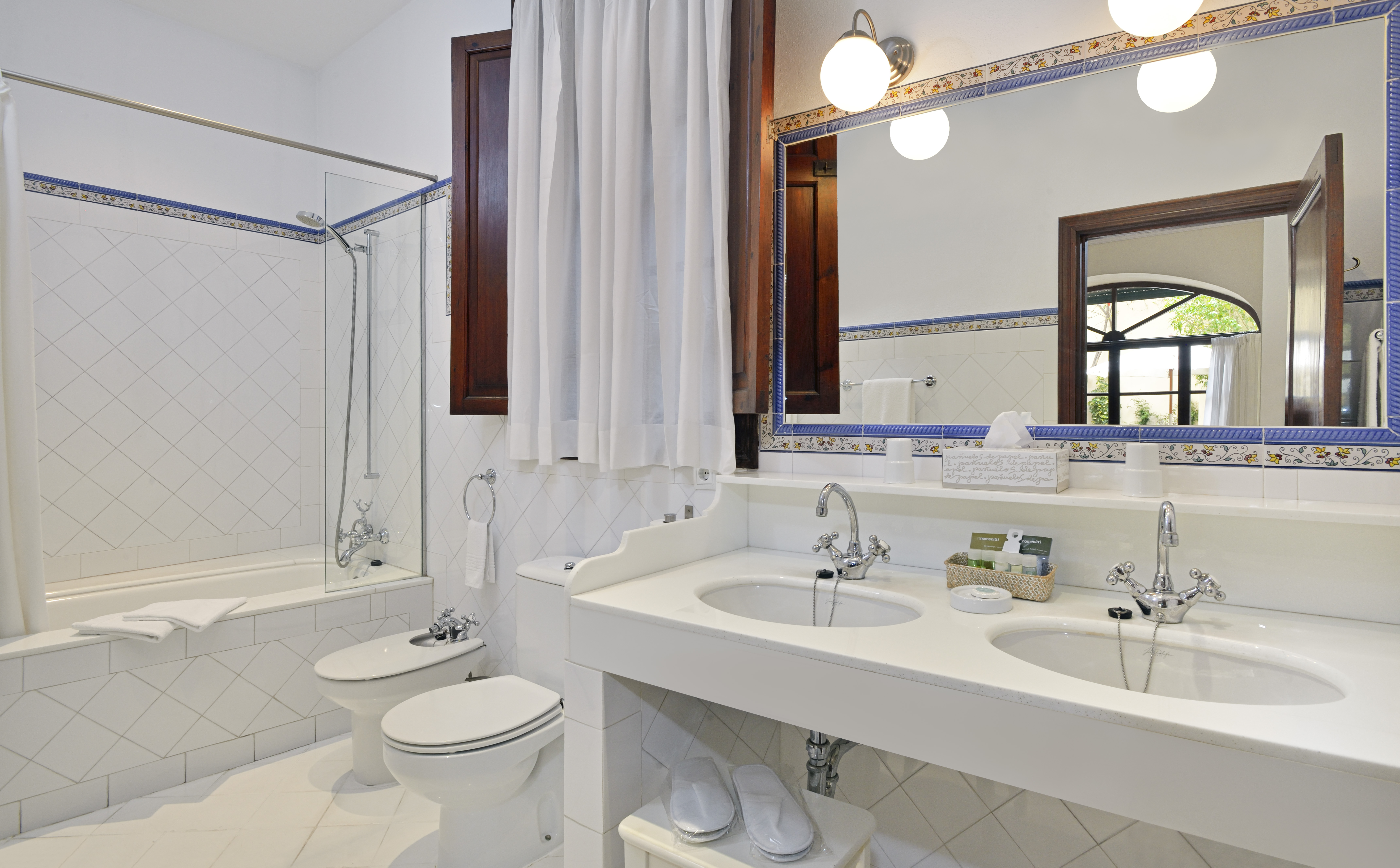 Double or Twin Superior