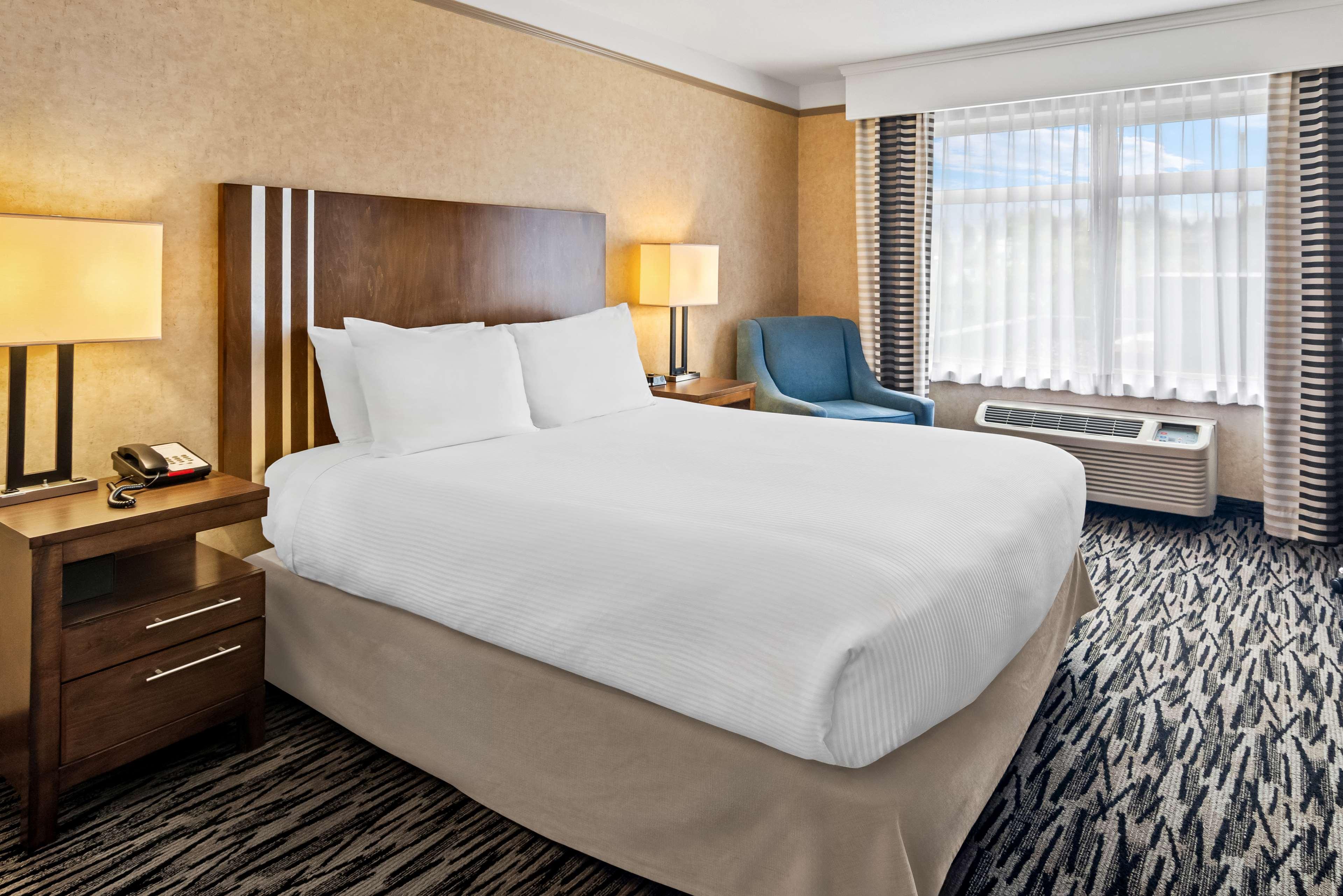 Double Queen Bed Non Smoking