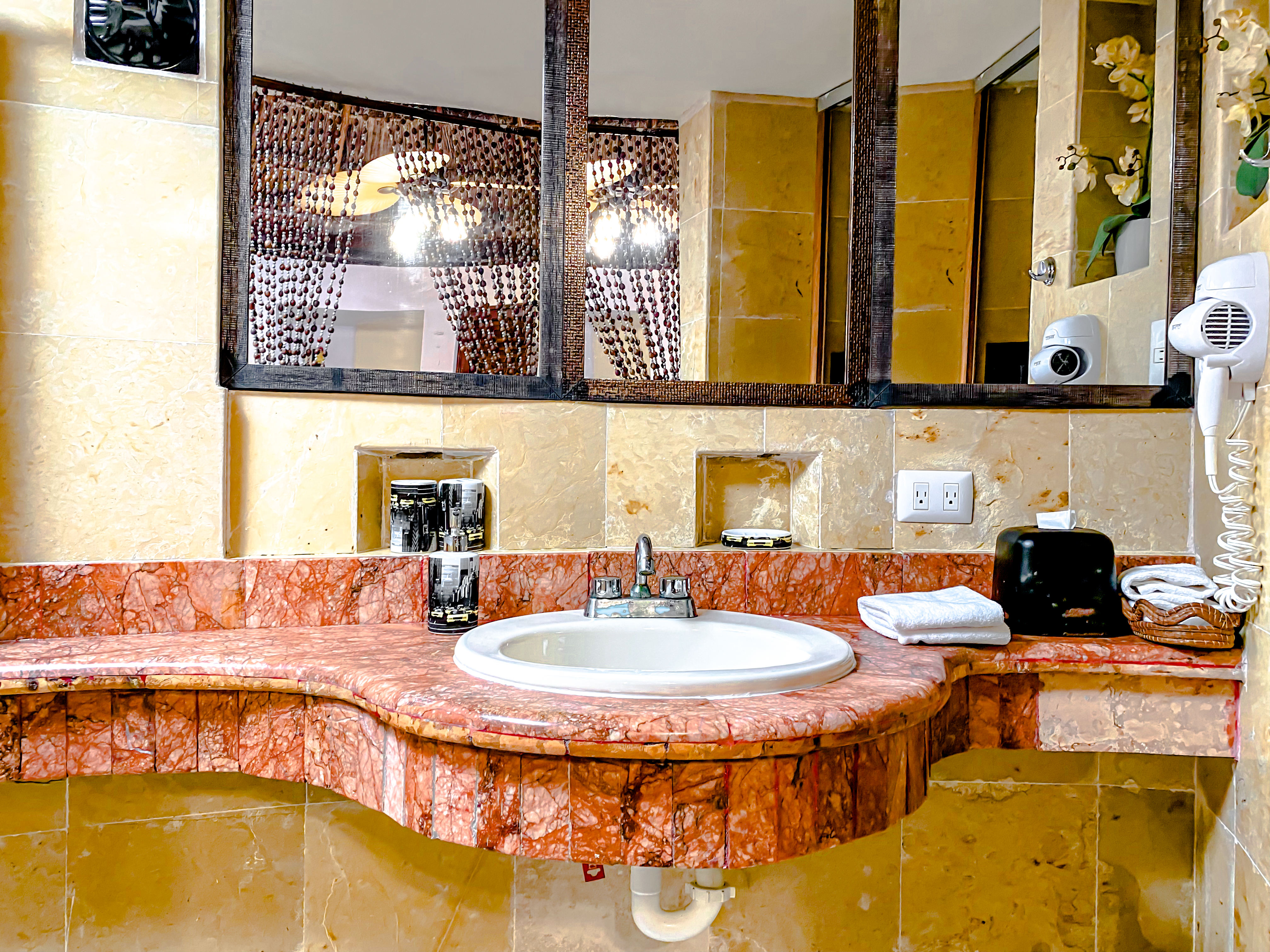 Suite Queen Size Bed