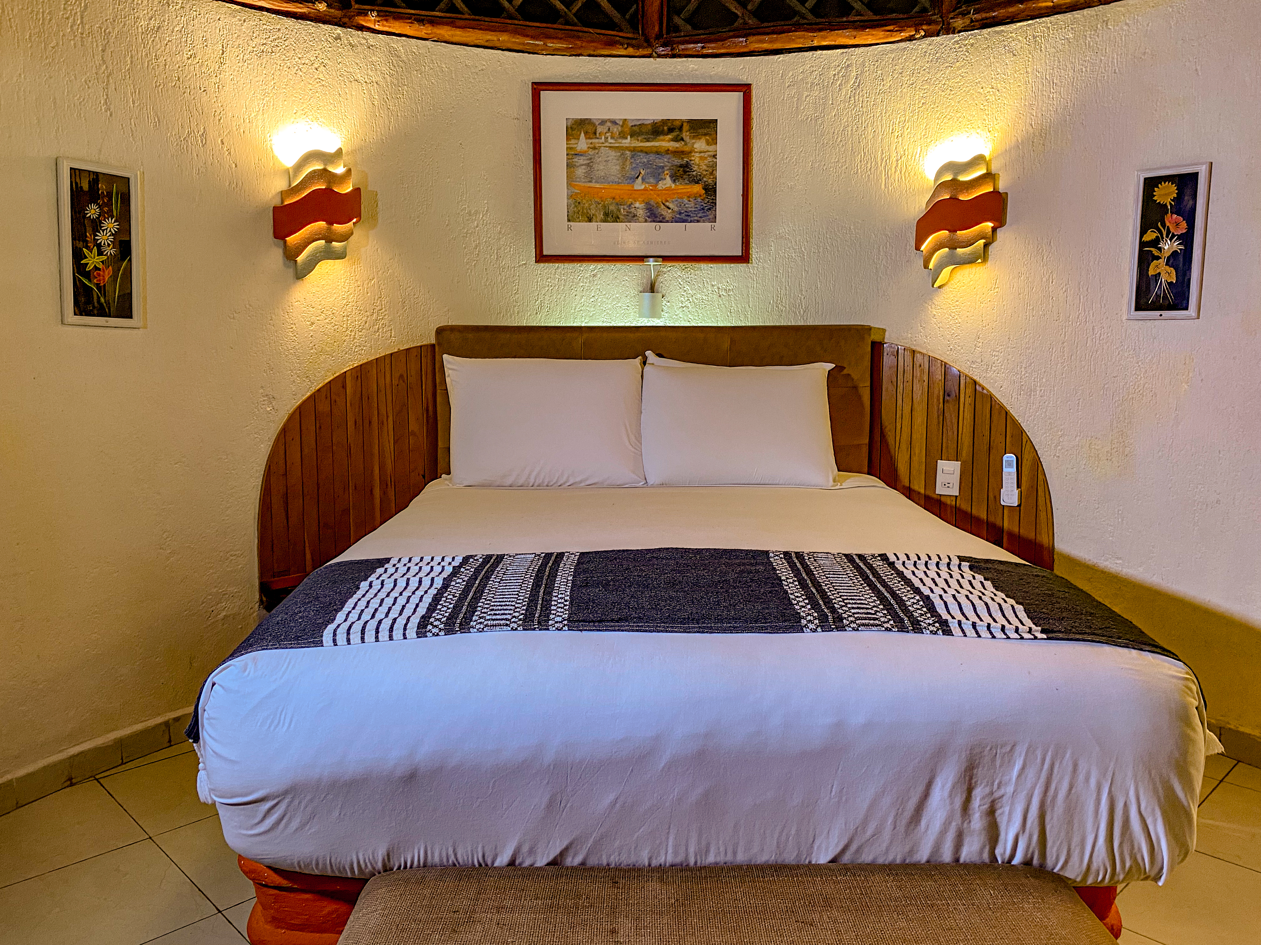 Suite Queen Size Bed