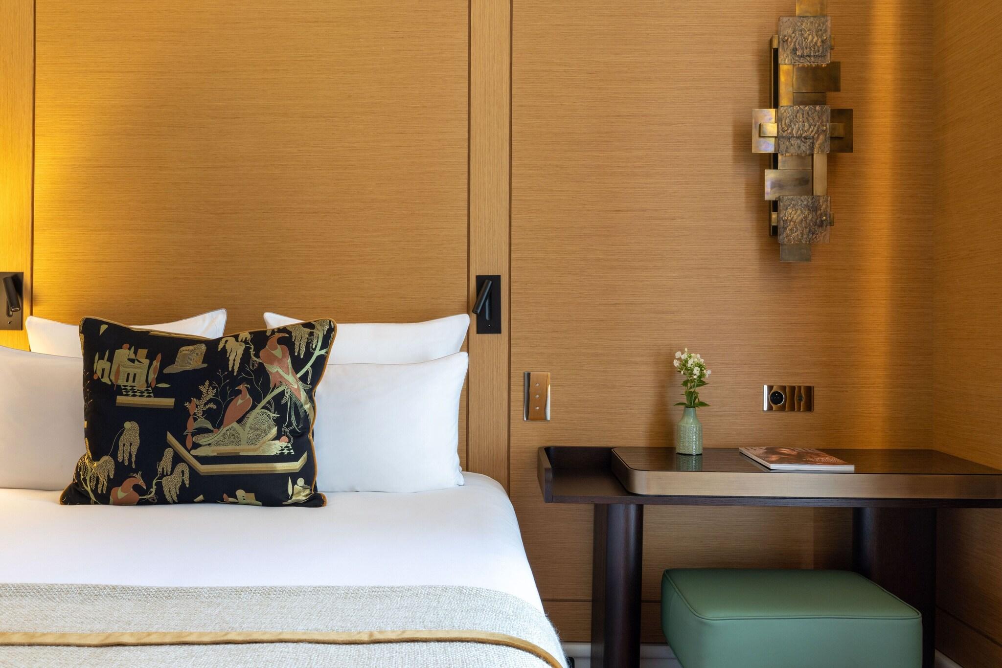 Double Superior King Bed