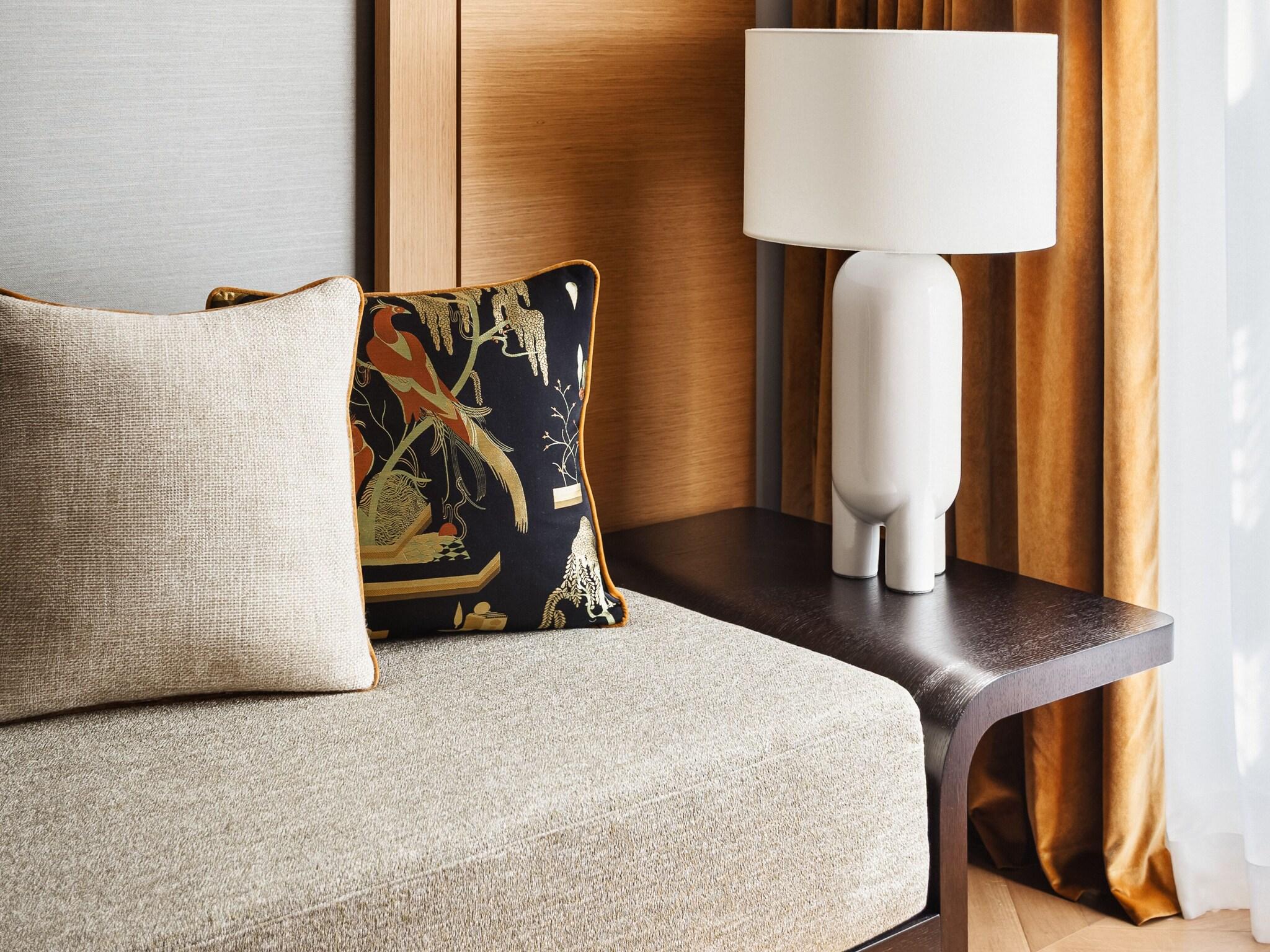 Double Deluxe King Bed