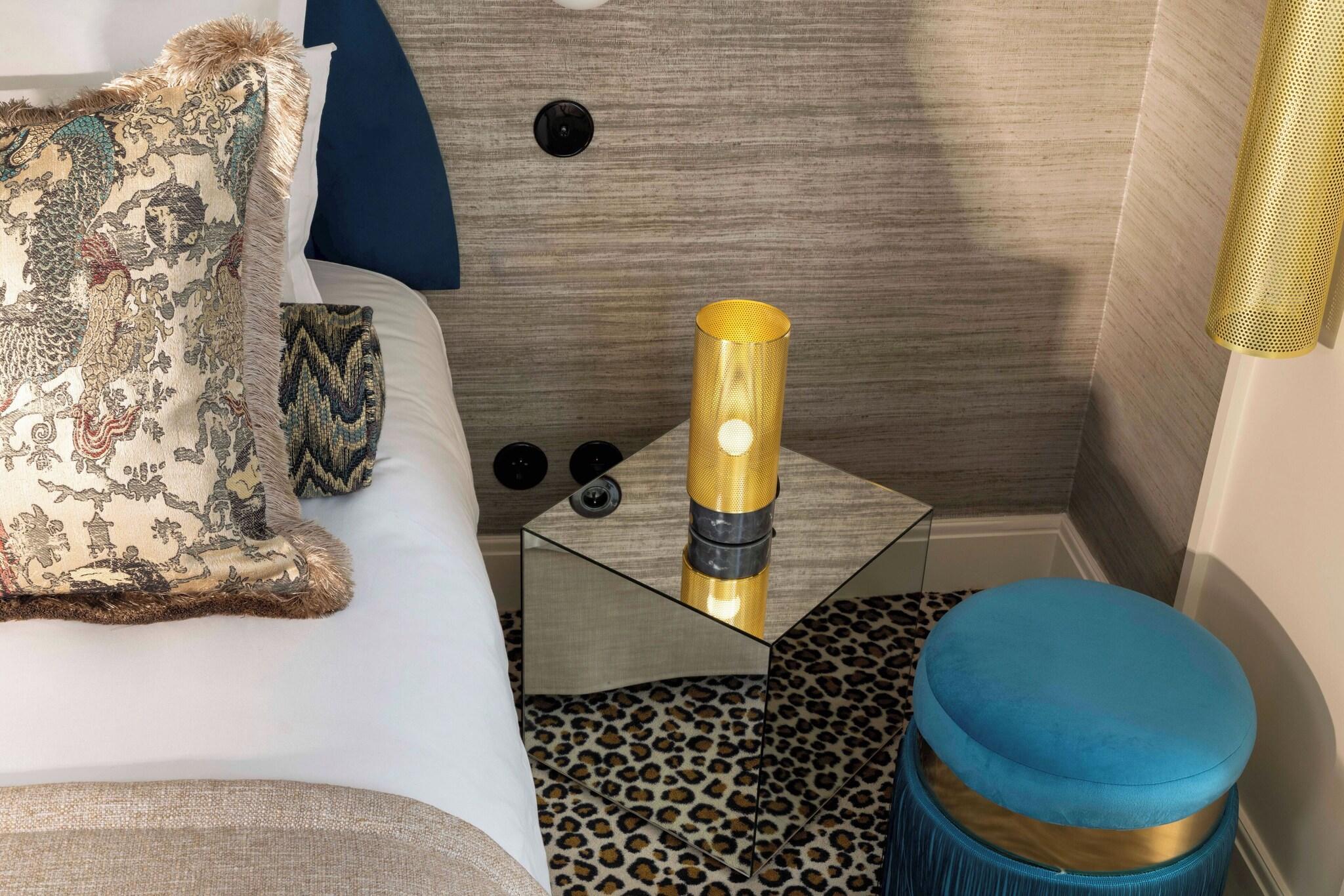 Quadruple Connecting Room