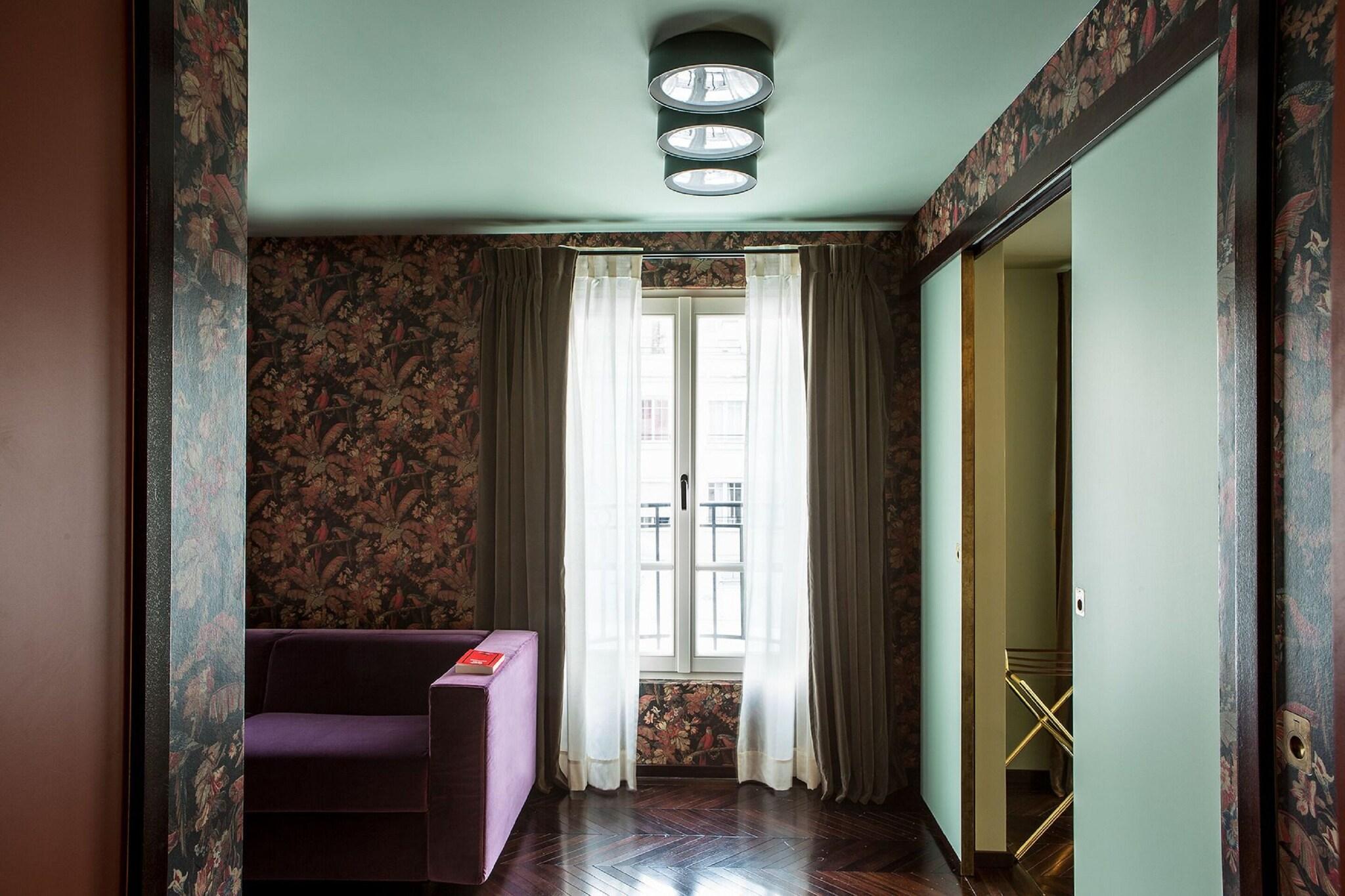 Suite Queen Size Bed