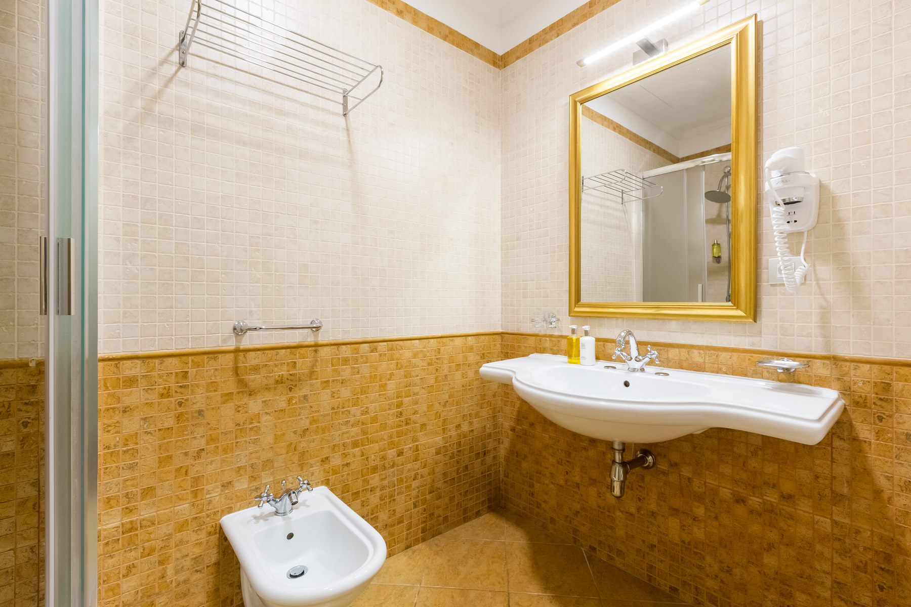 Double or Twin Deluxe