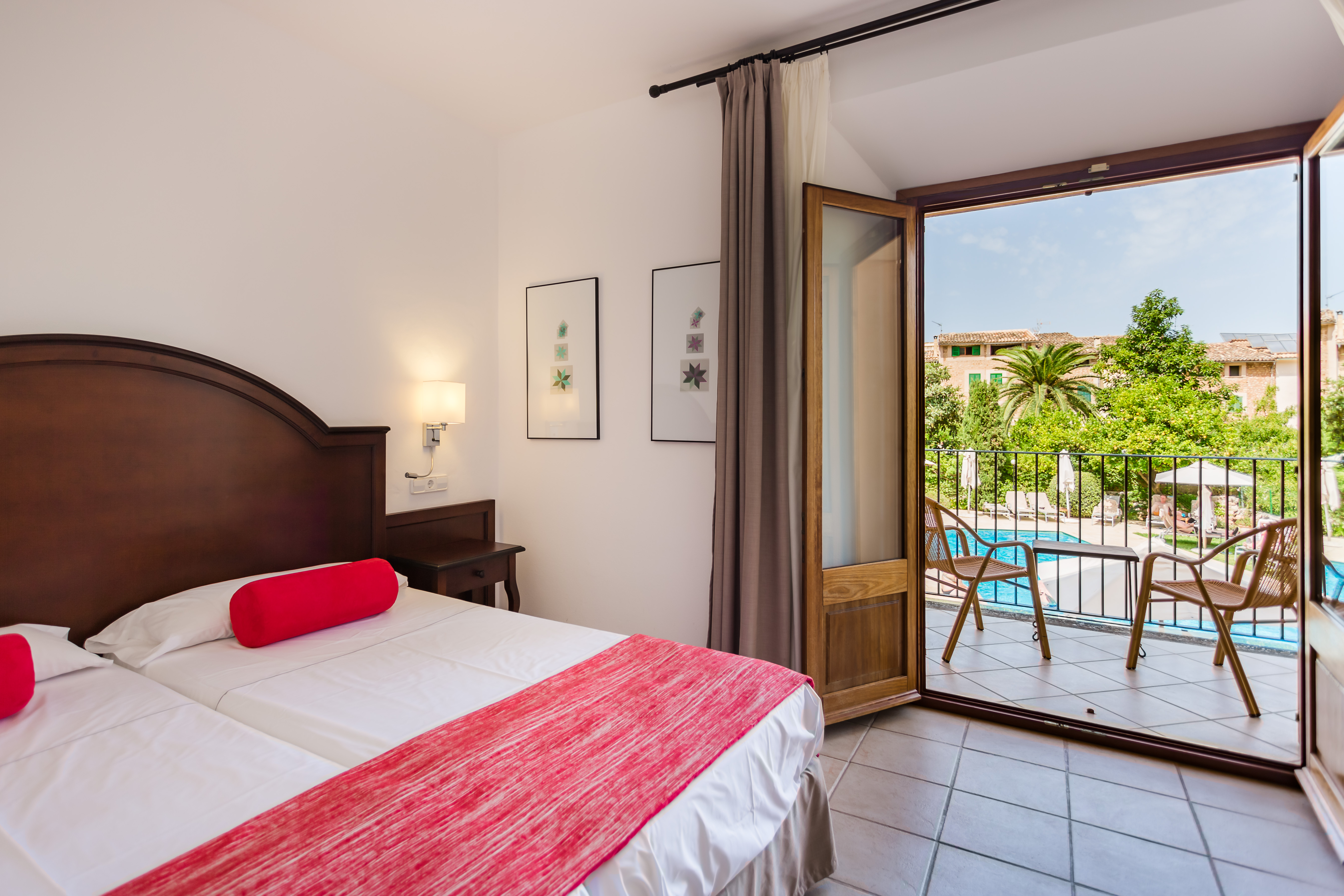 Double or Twin Standard