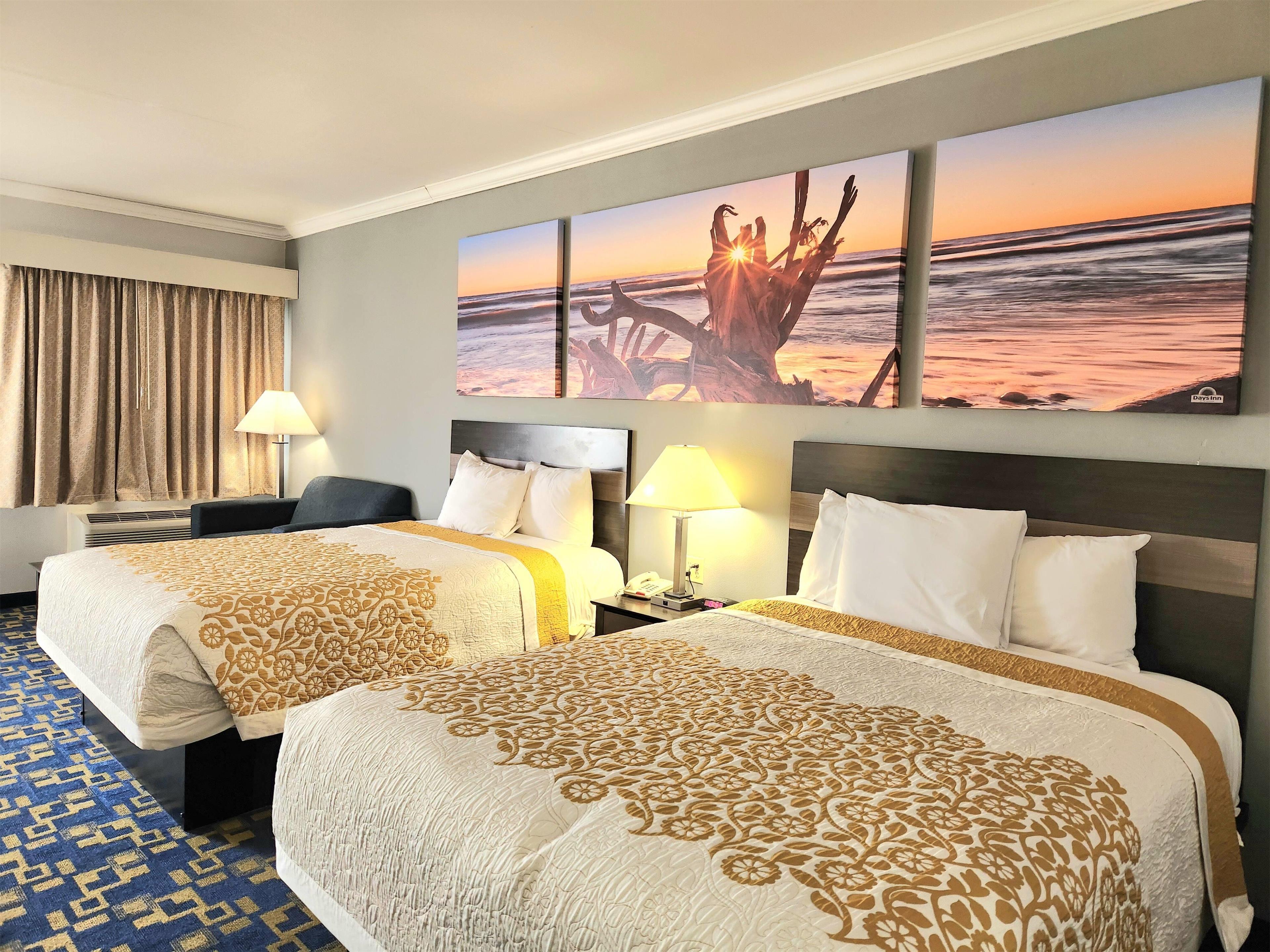 Quadruple Two Queen Beds