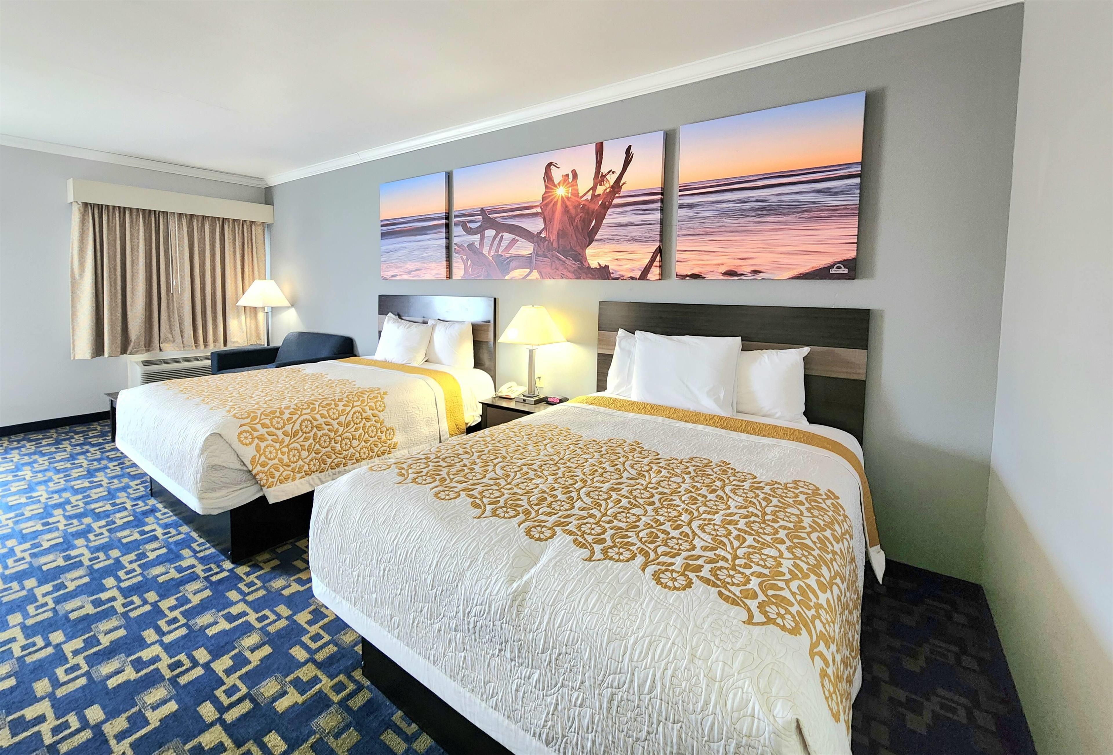 Quadruple Two Queen Beds