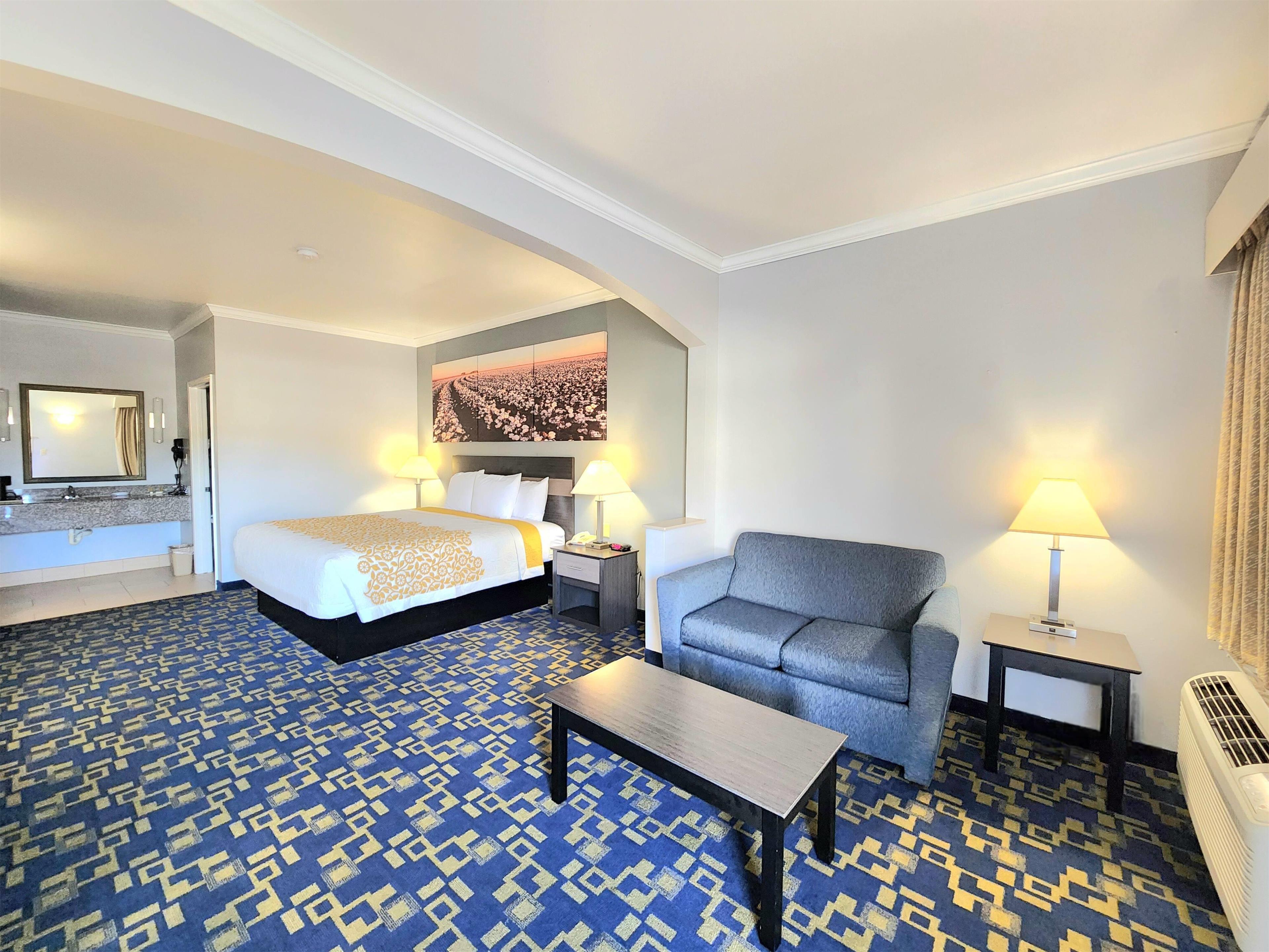 Double King Bed Non Smoking