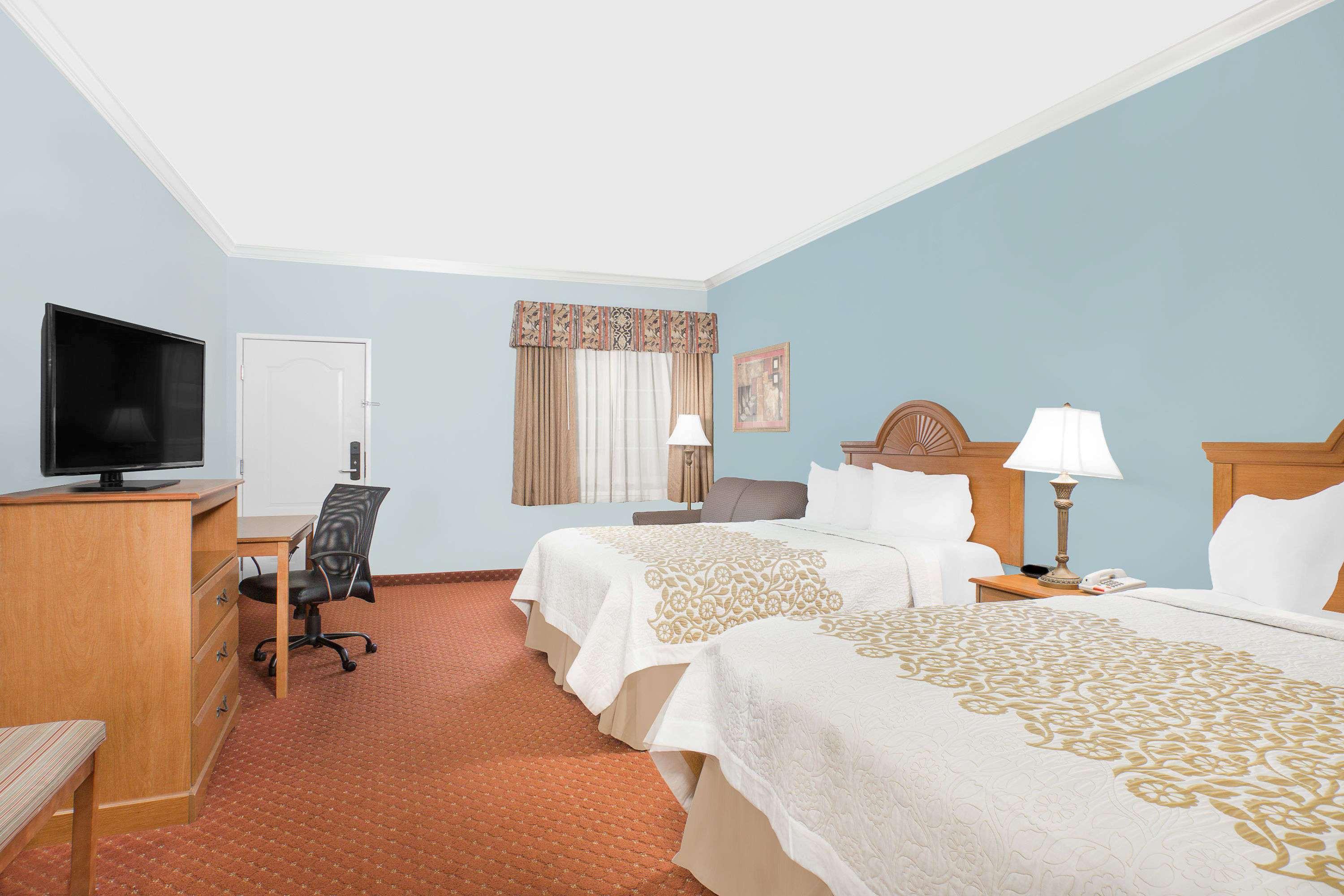 Quadruple Two Queen Beds