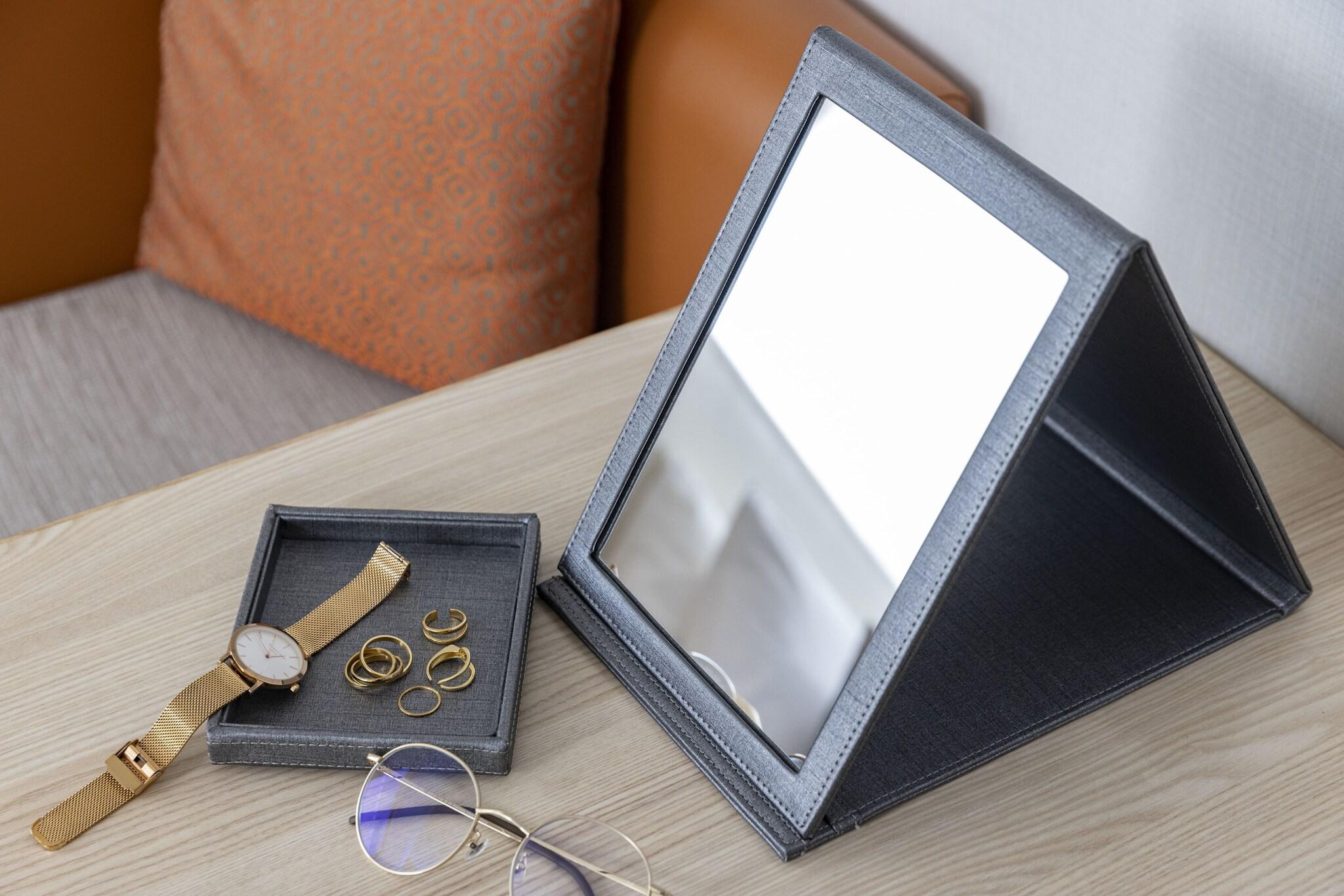 Single Economy Non Smoking