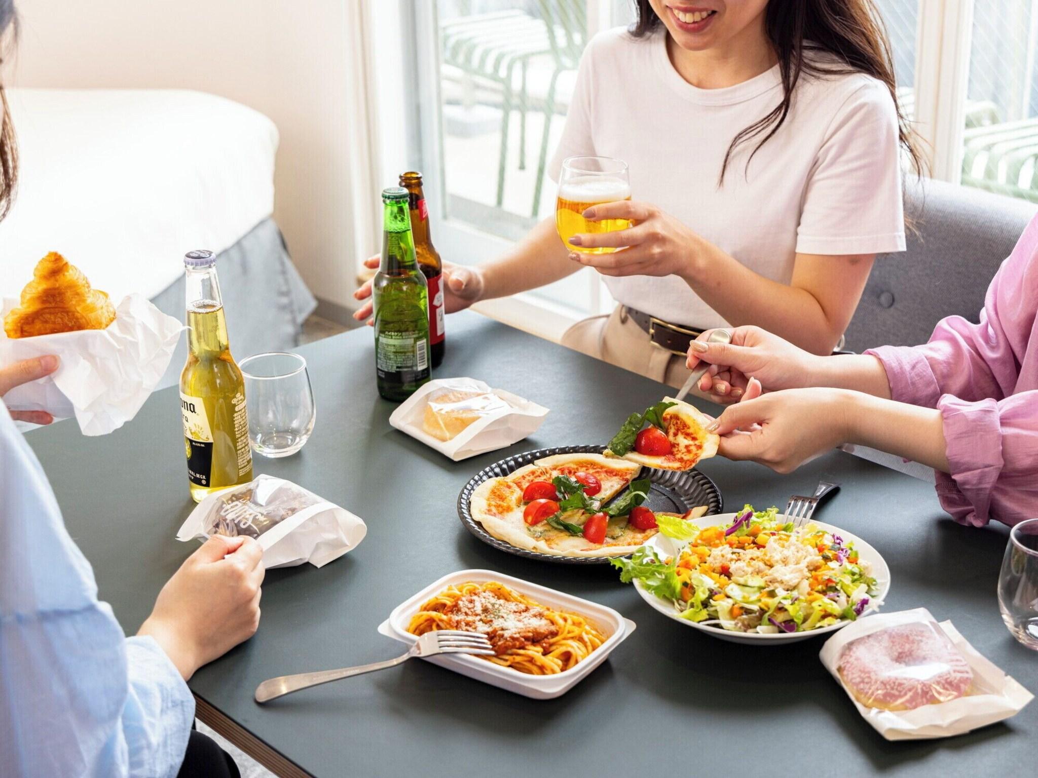 Twin Deluxe Two Beds