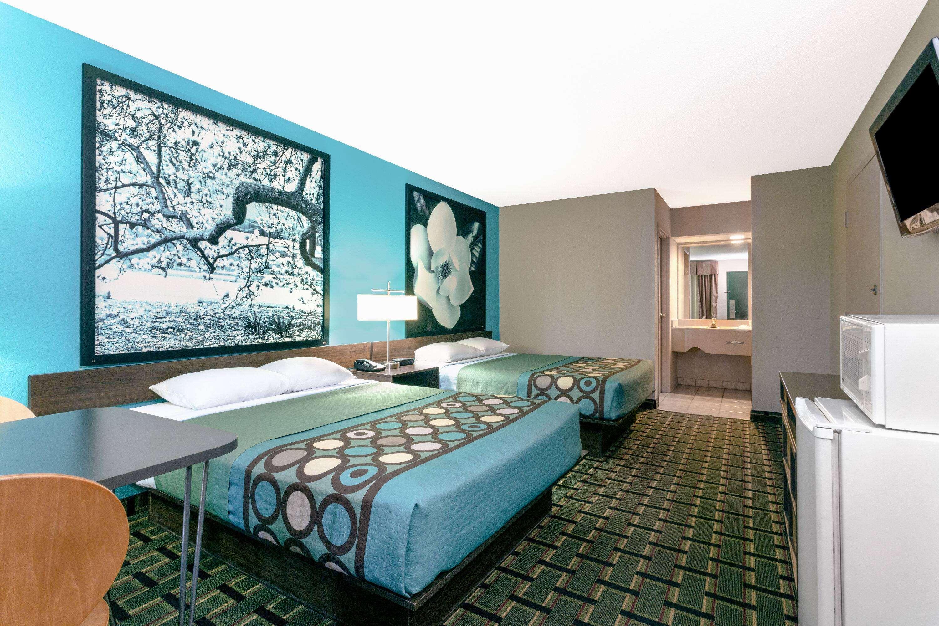 Quadruple Two Queen Beds