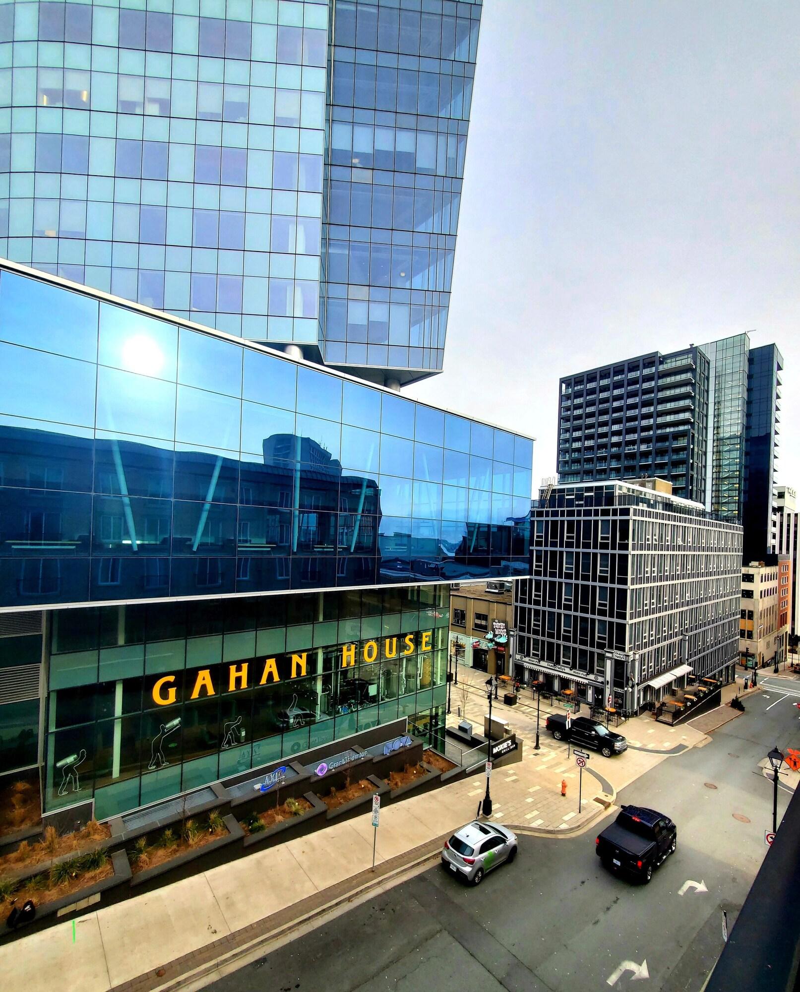 Studio King Size Bed