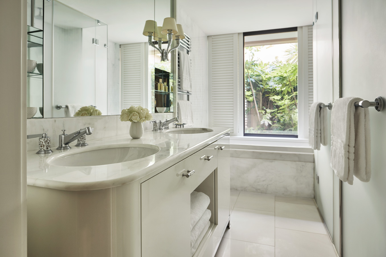 Double Deluxe King Bed