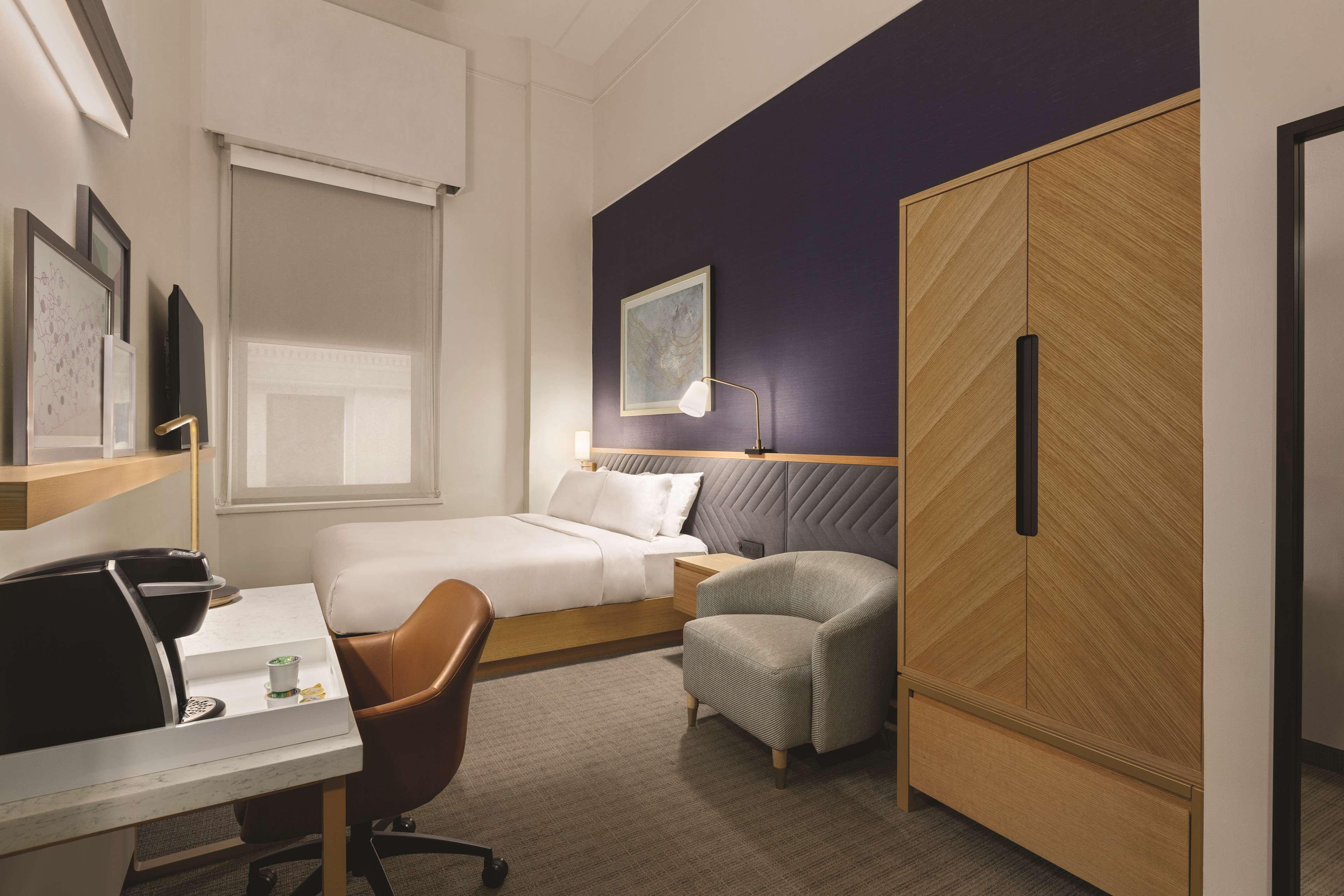 Suite Queen Bed Non Smoking