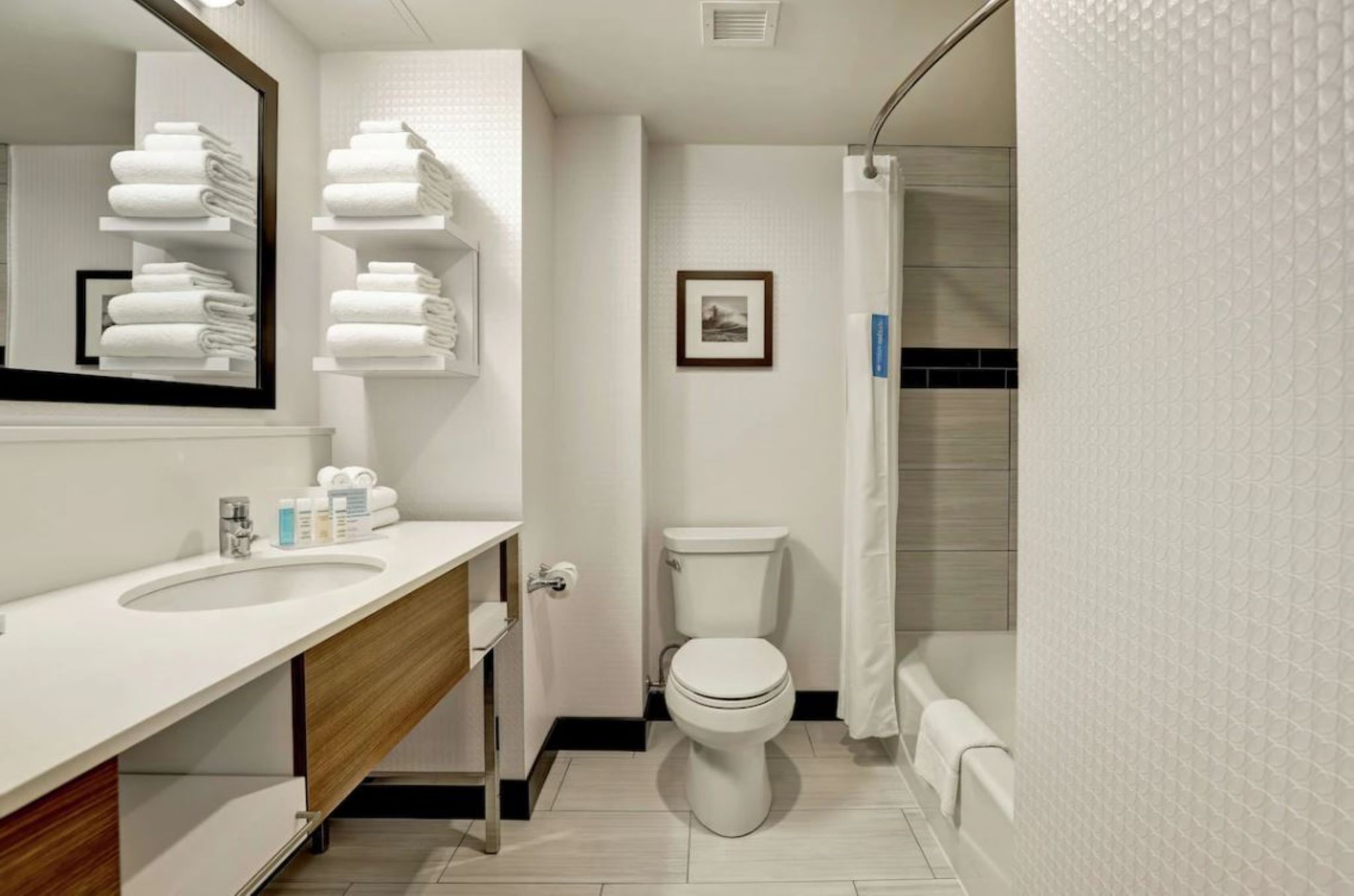 Double King Bed Non Smoking