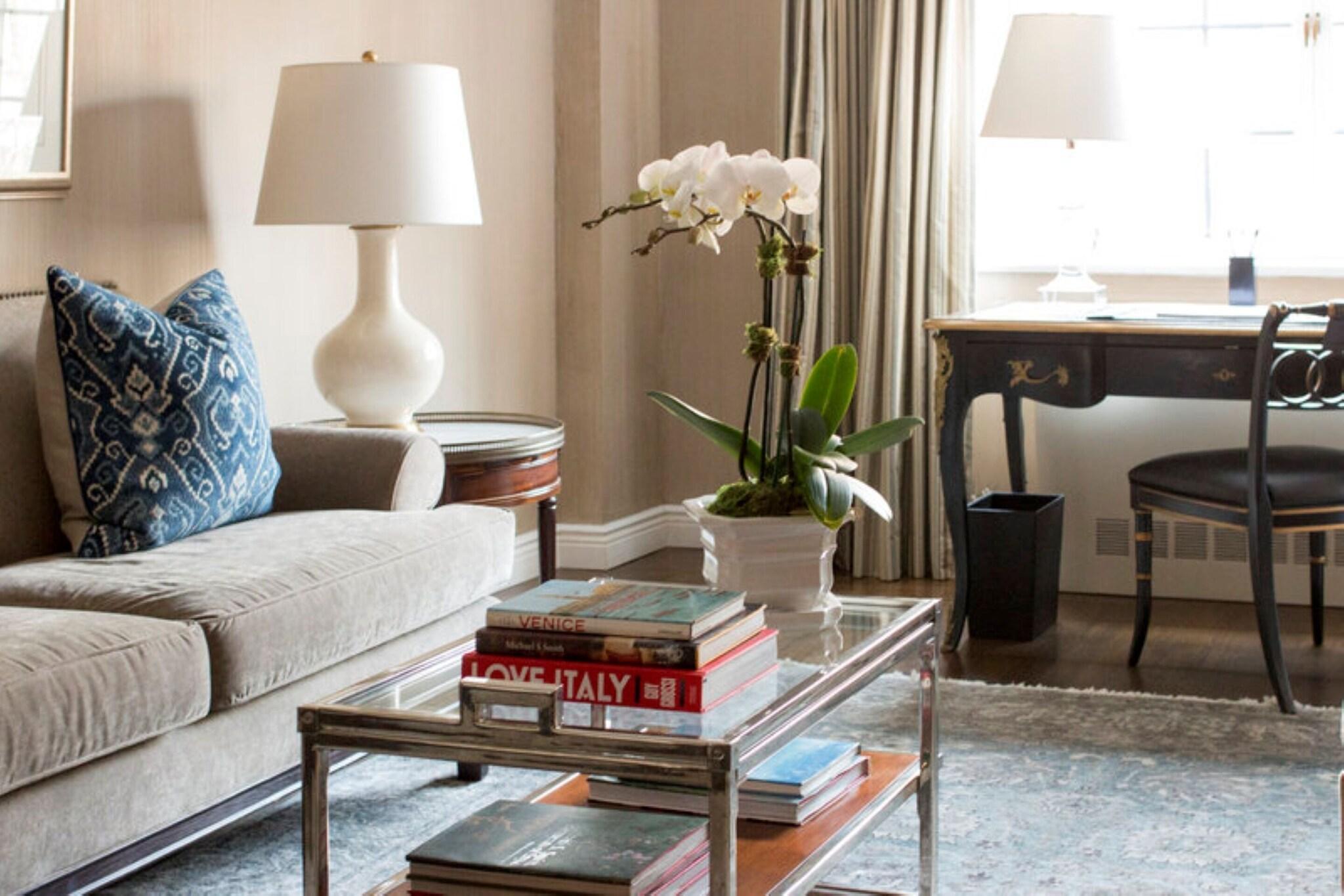 Junior Suite Deluxe King Bed