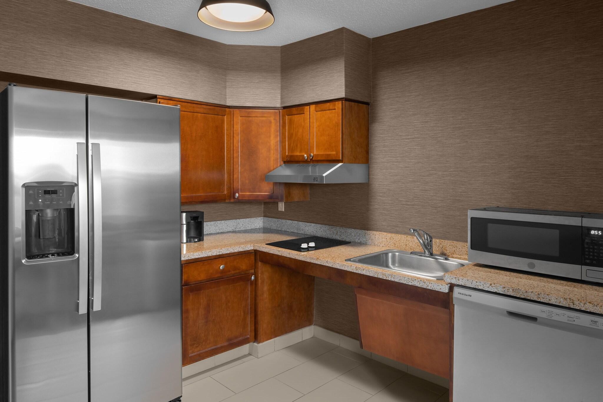 Studio Accessible King Size Bed