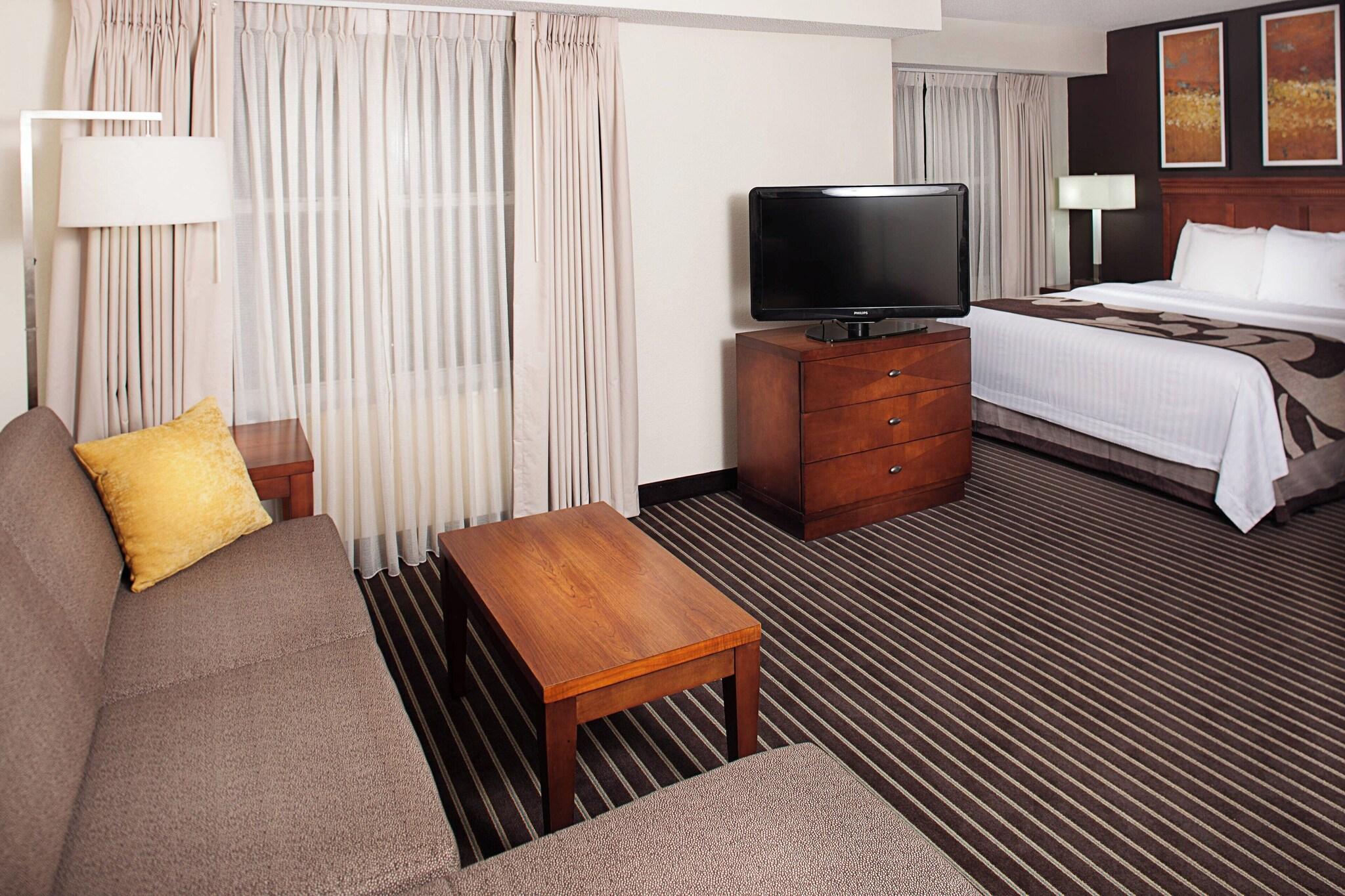 Studio King Size Bed