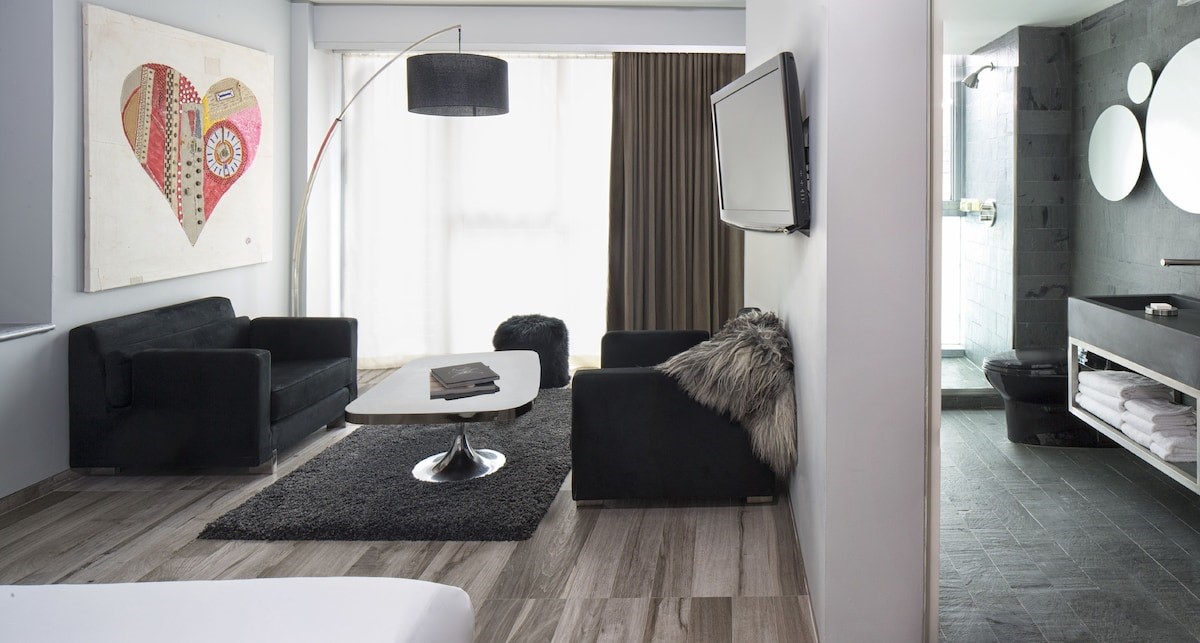 Studio King Size Bed