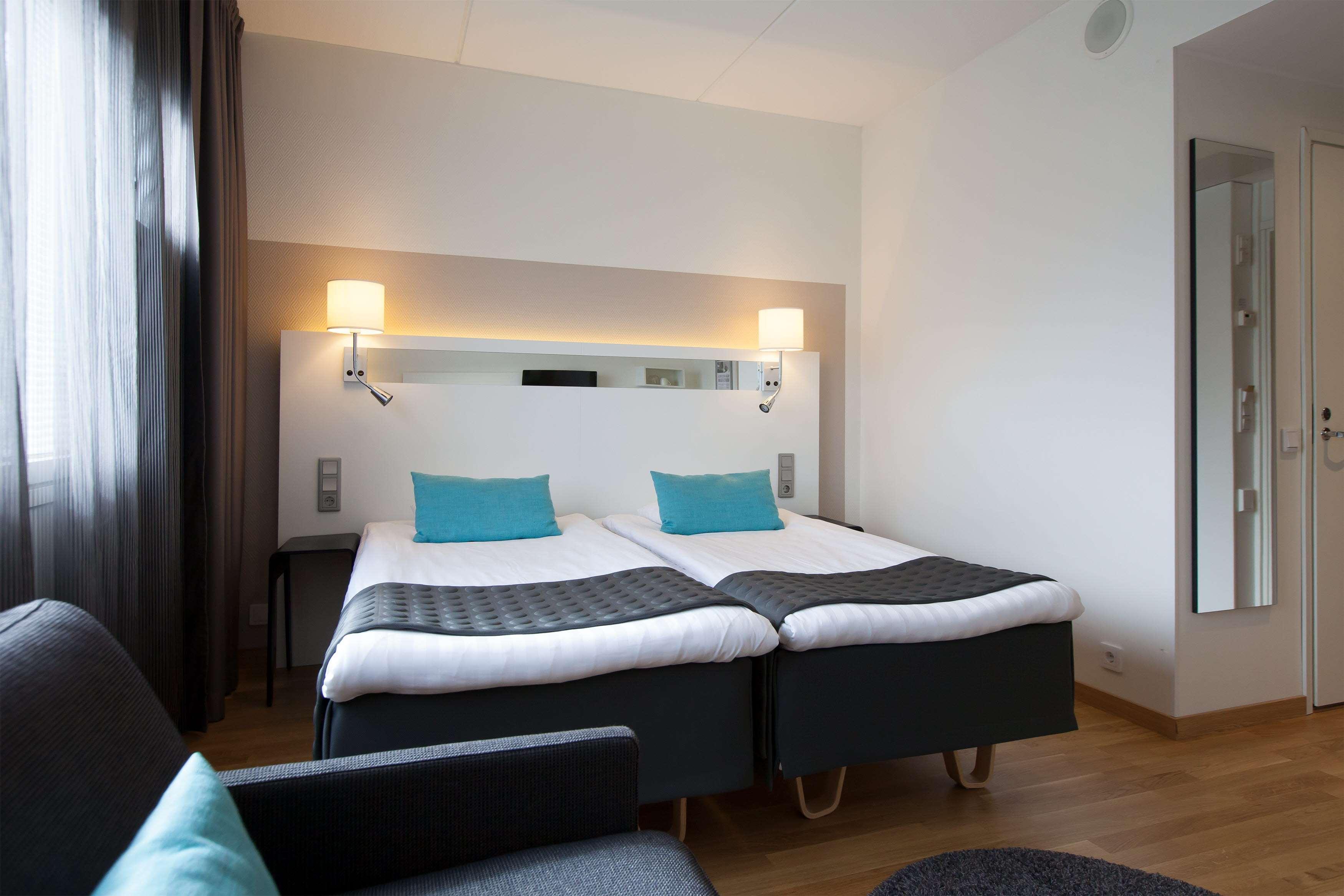 Family Room Capacity 3