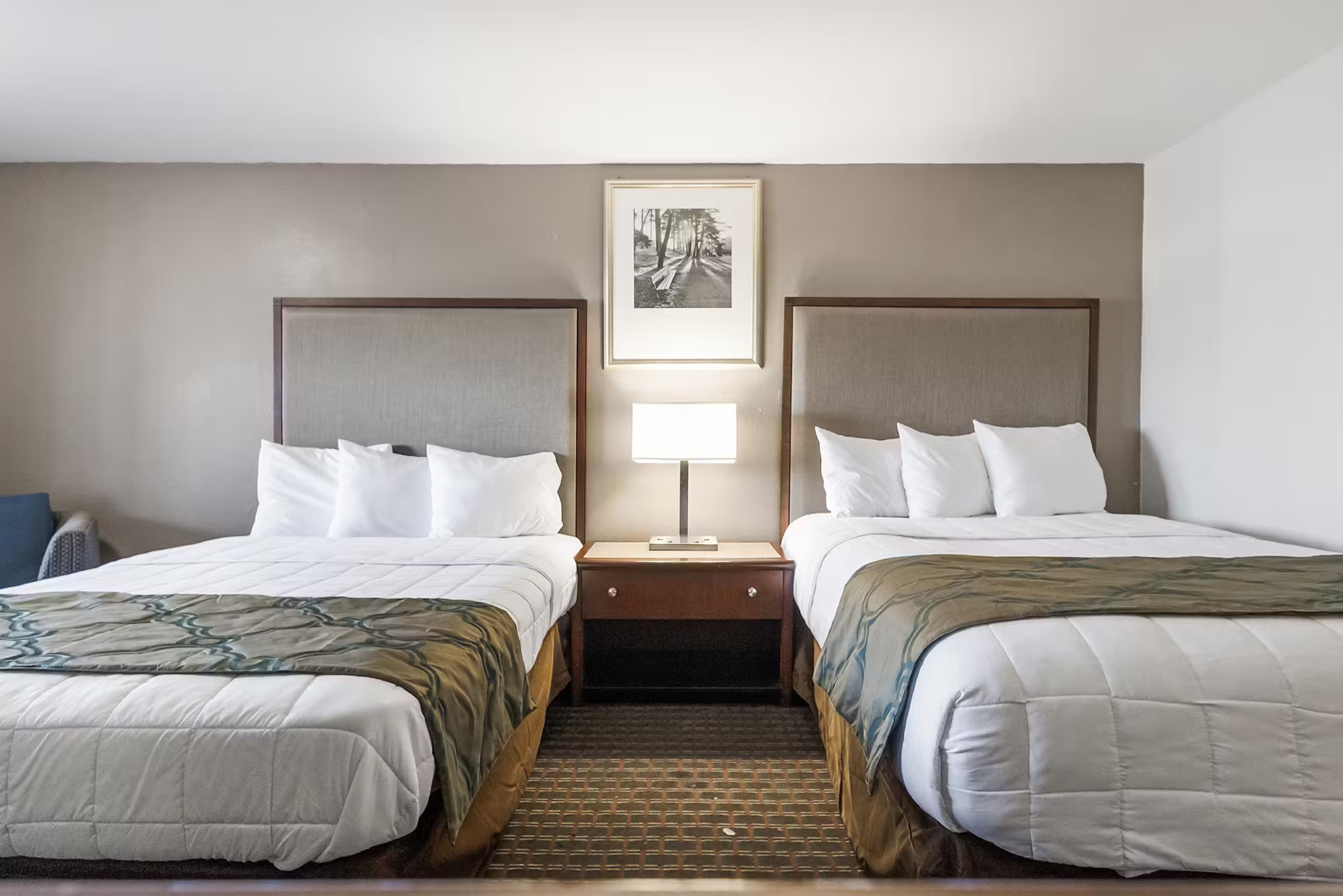 Quadruple Queen Size Bed