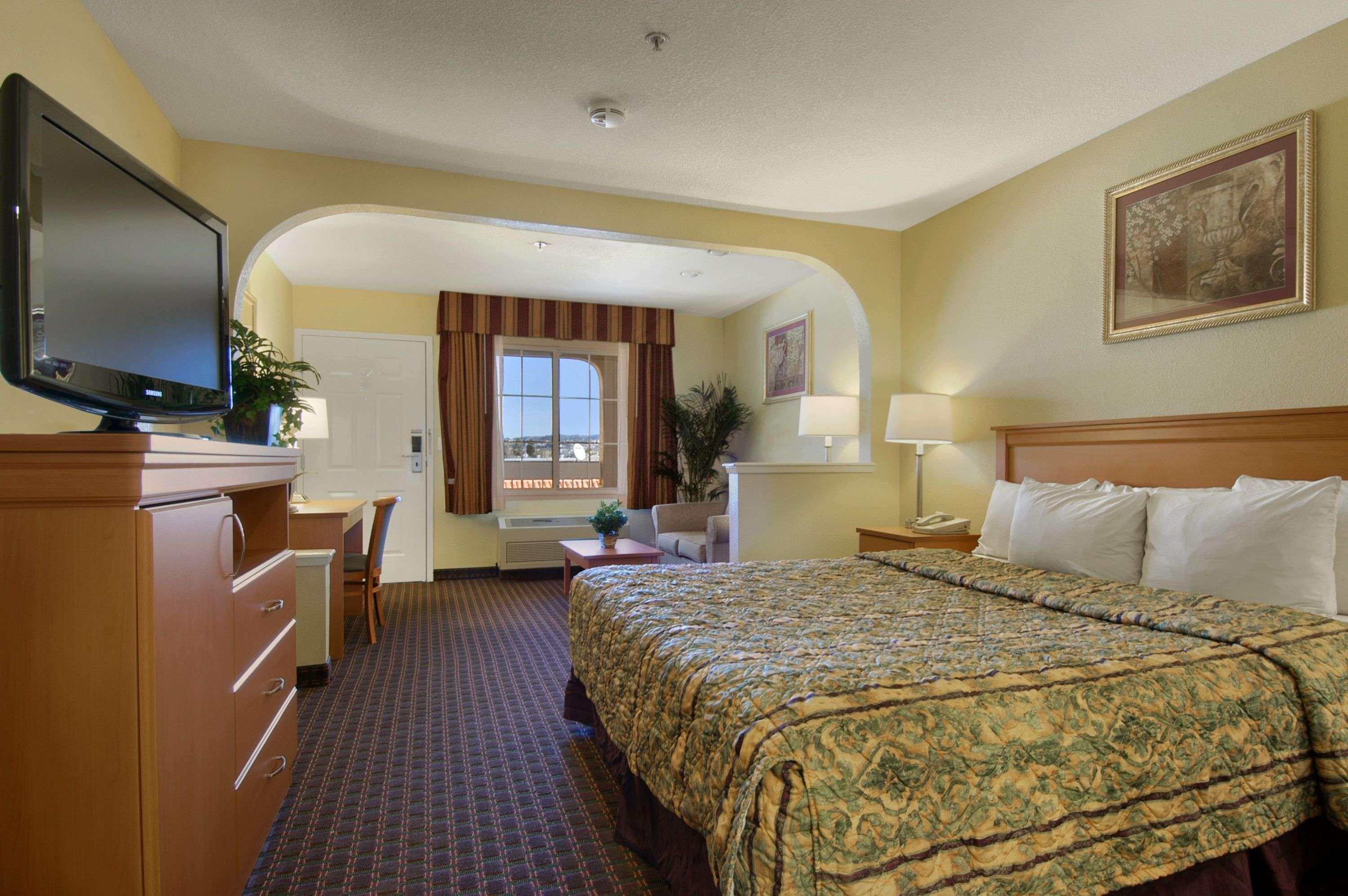 Suite King Bed Non Smoking