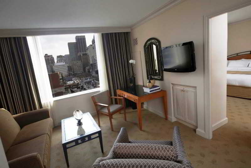 Double Deluxe King Bed