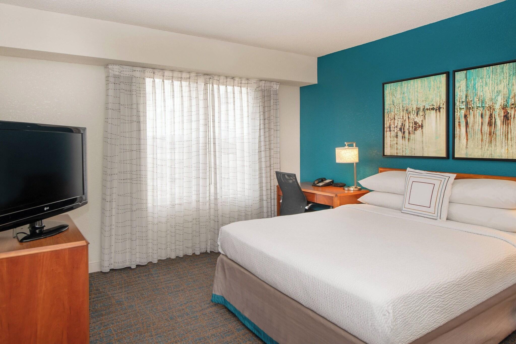 Suite Queen Size Bed