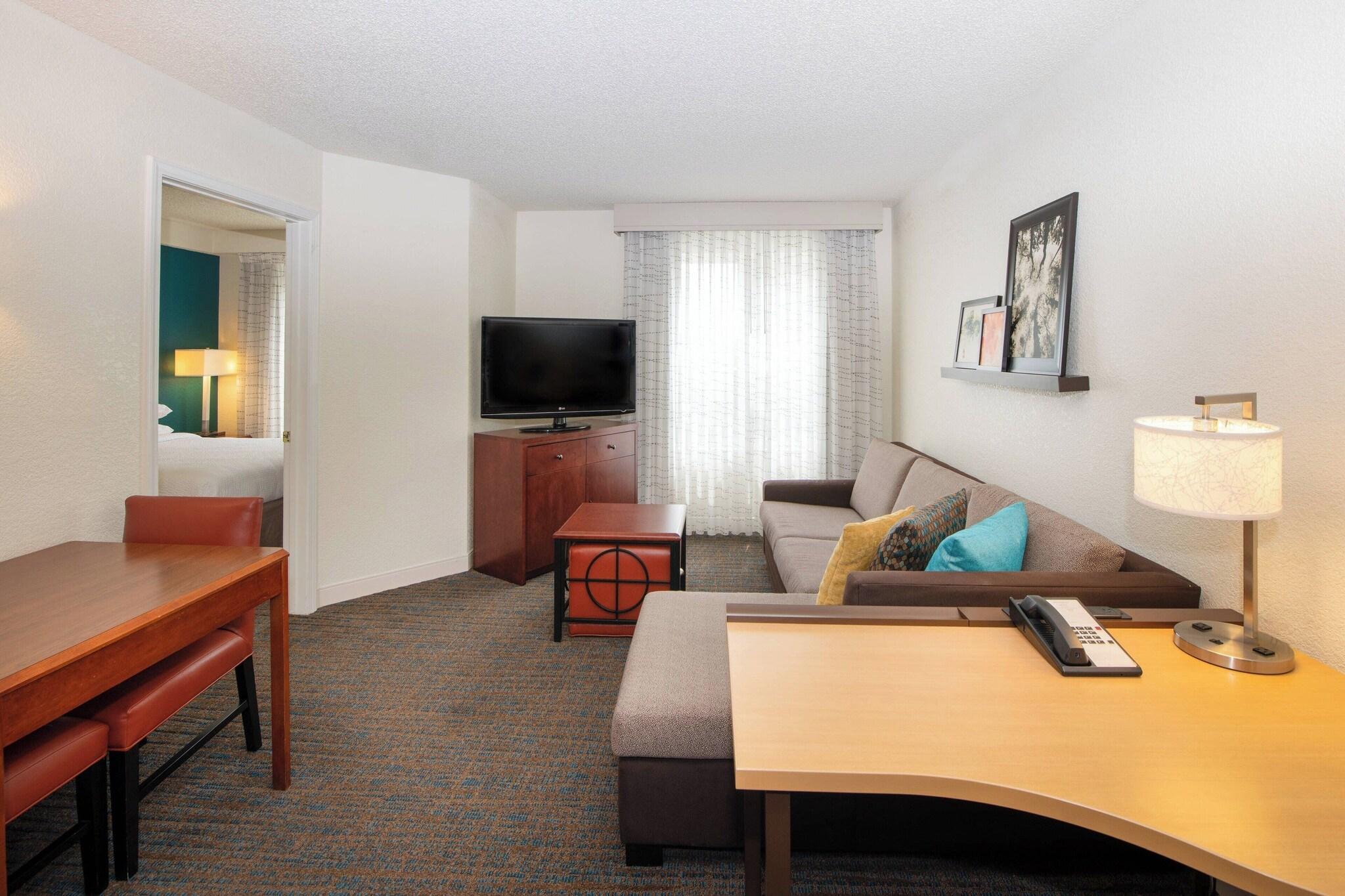 Suite Queen Size Bed