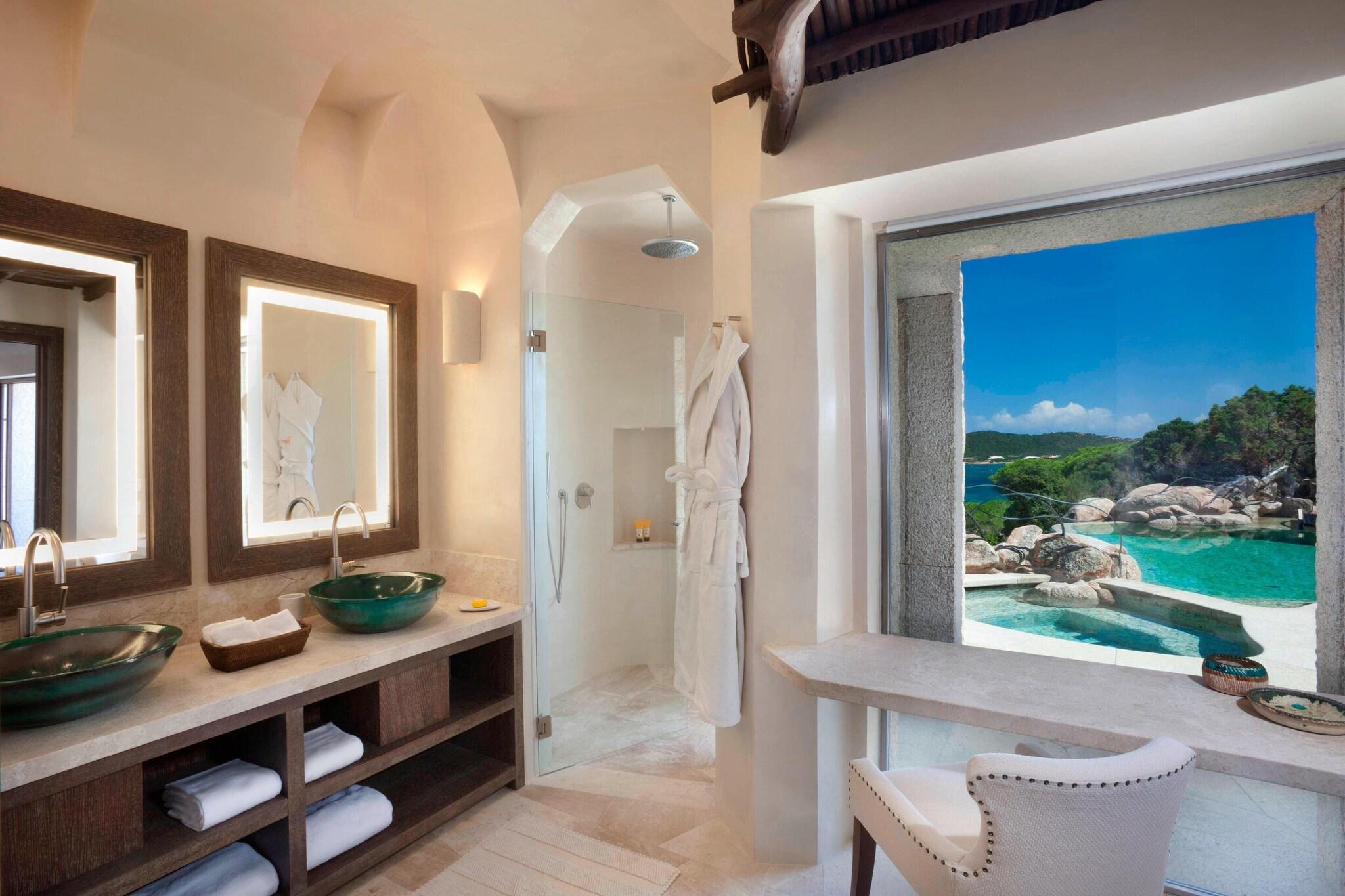 Suite with Private Pool