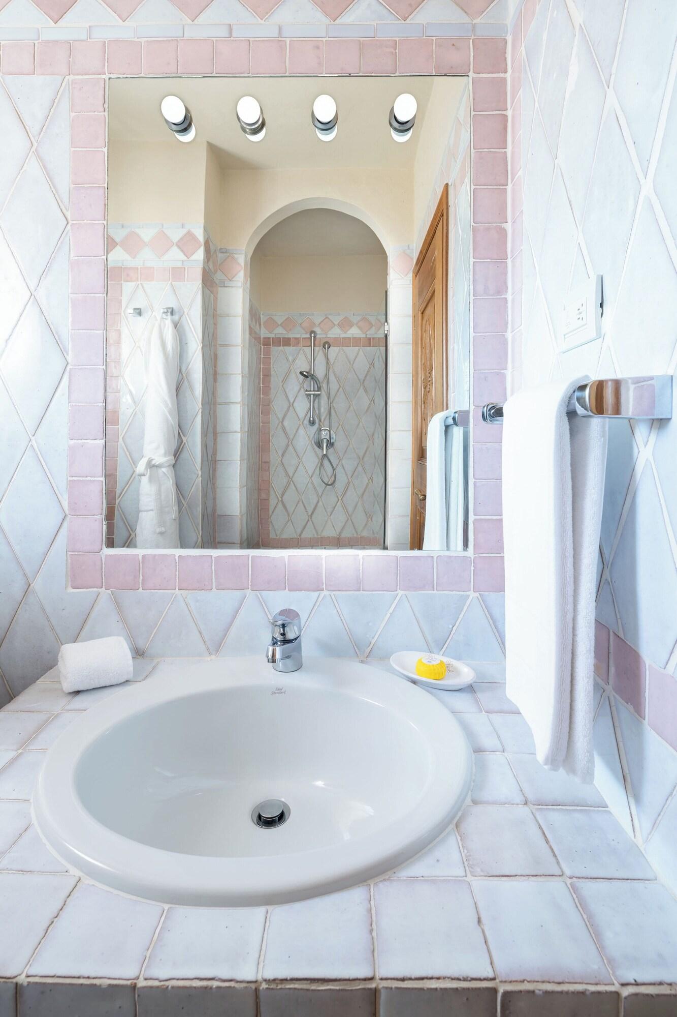 Suite Sea View King Bed