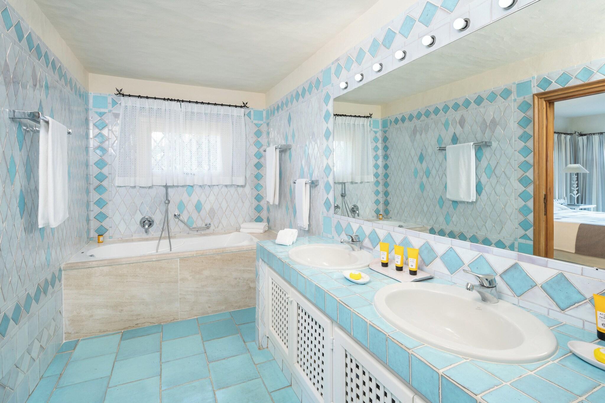 Suite Sea View King Bed