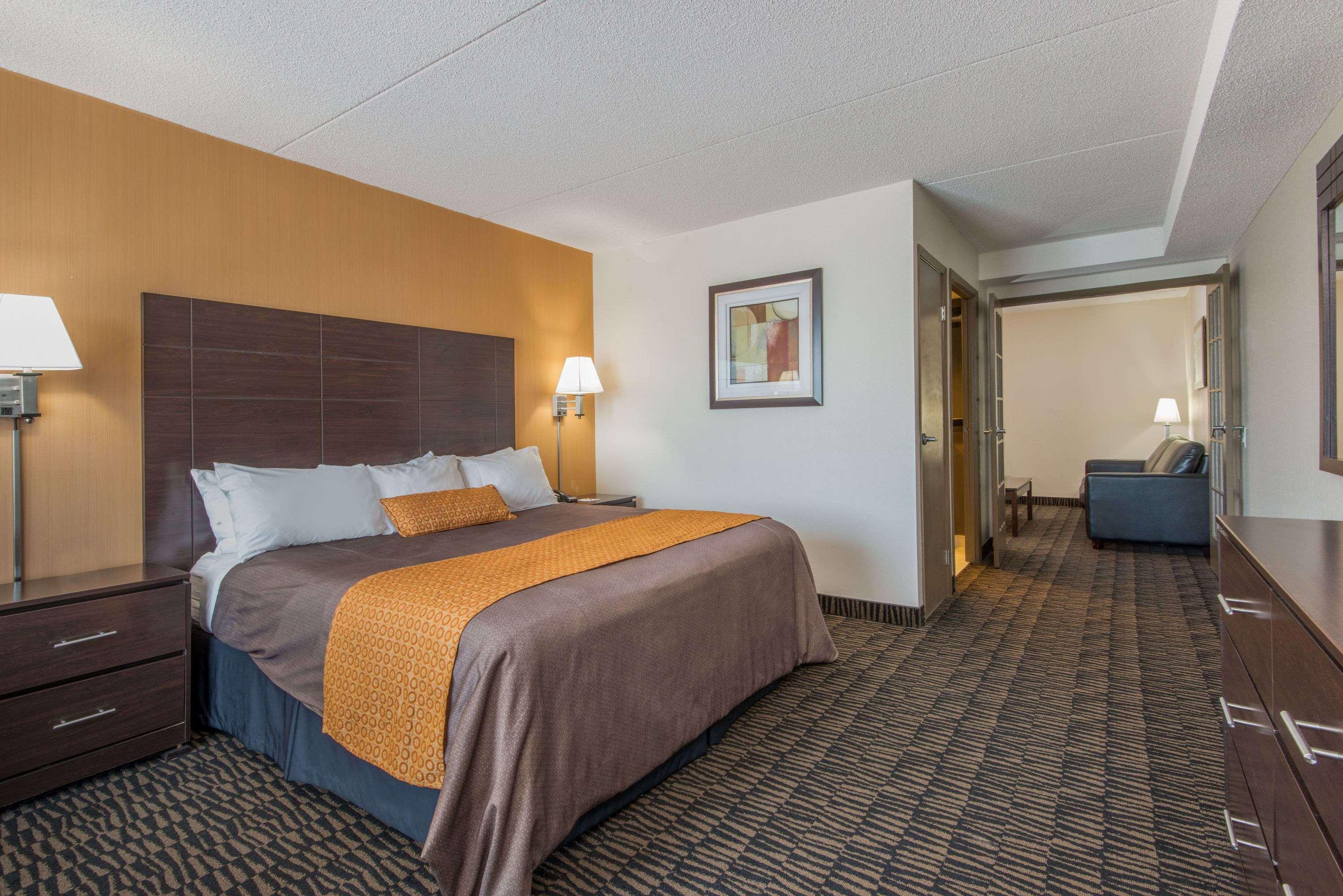 Double Queen Bed Non Smoking