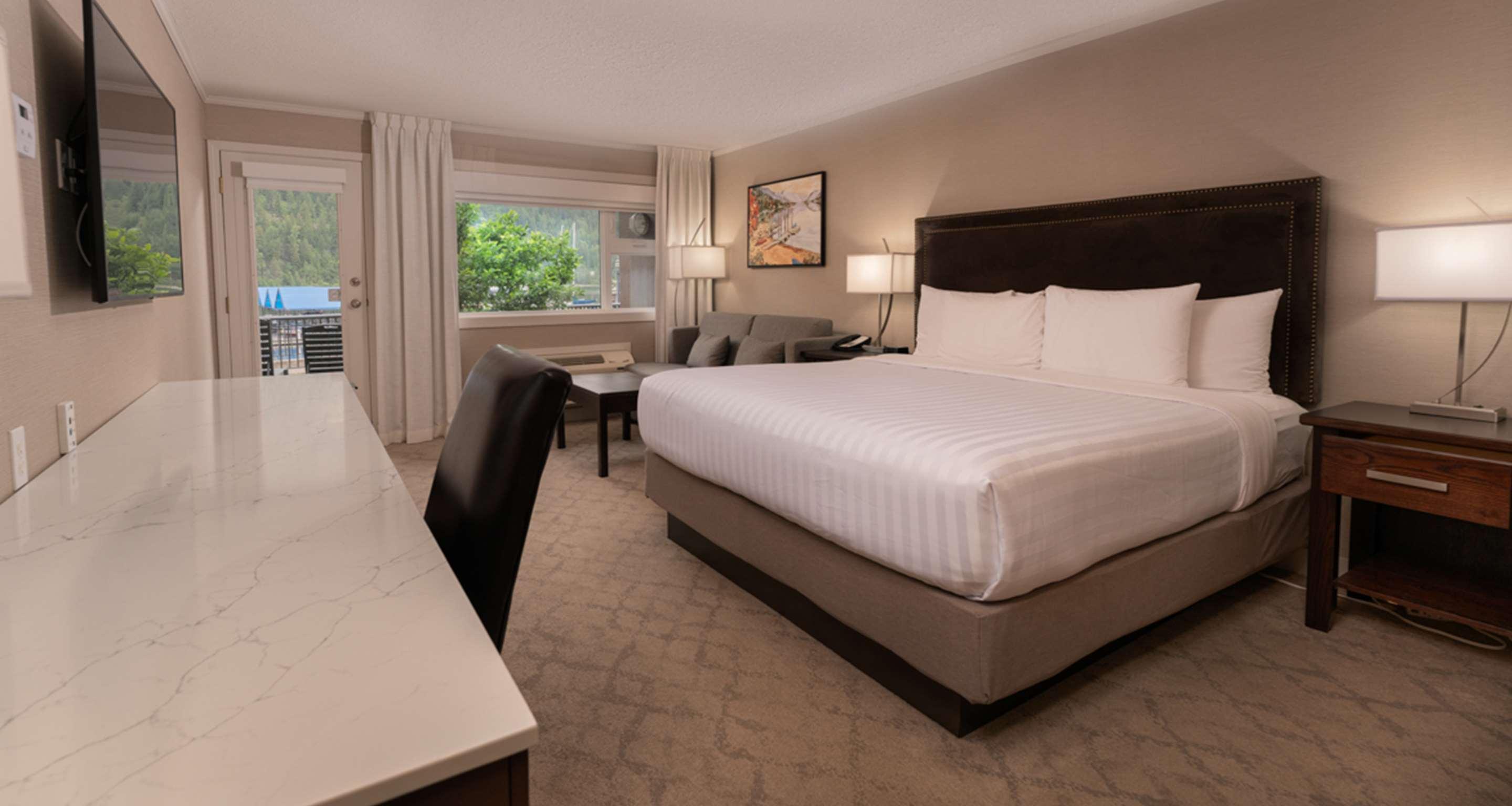 Room Accessible King Size Bed