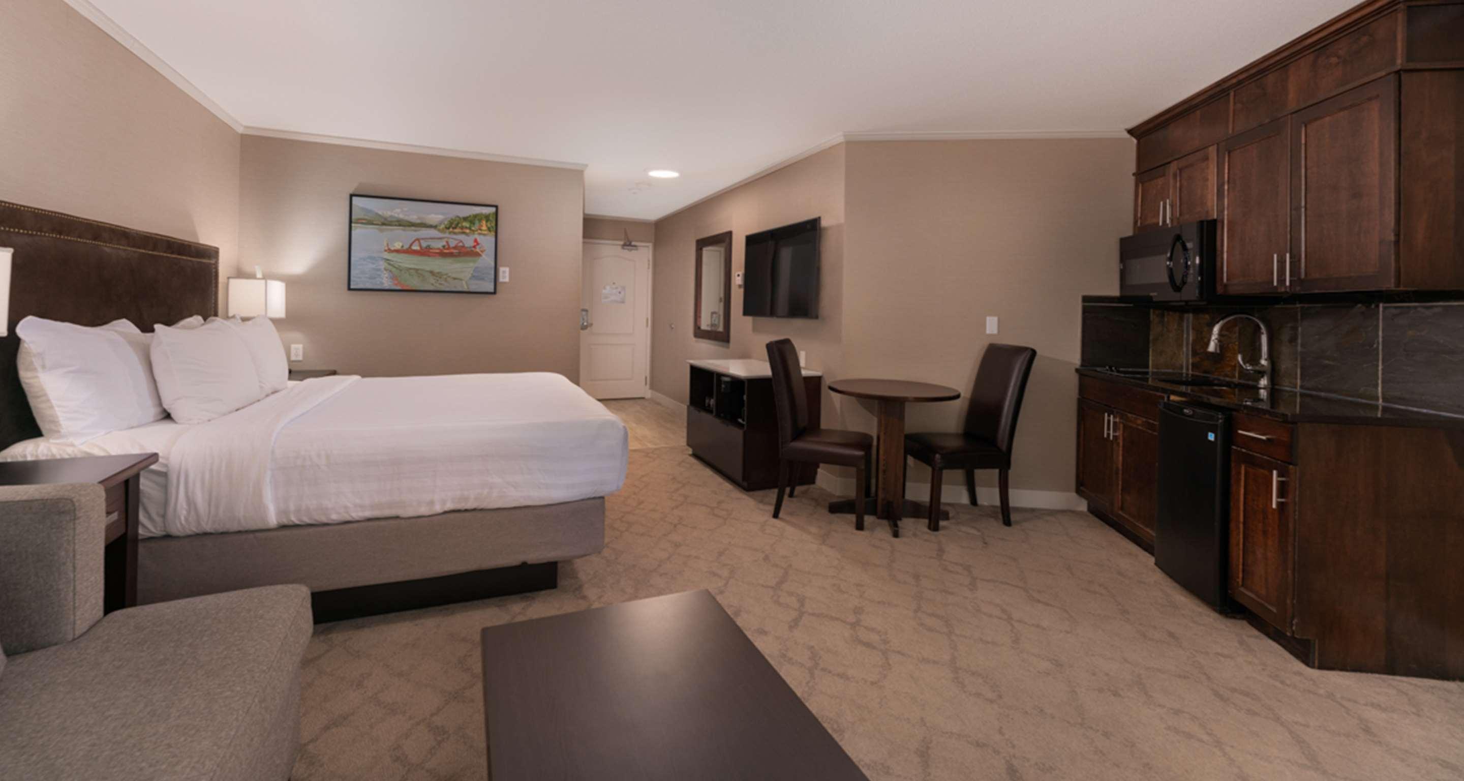 Studio King Size Bed