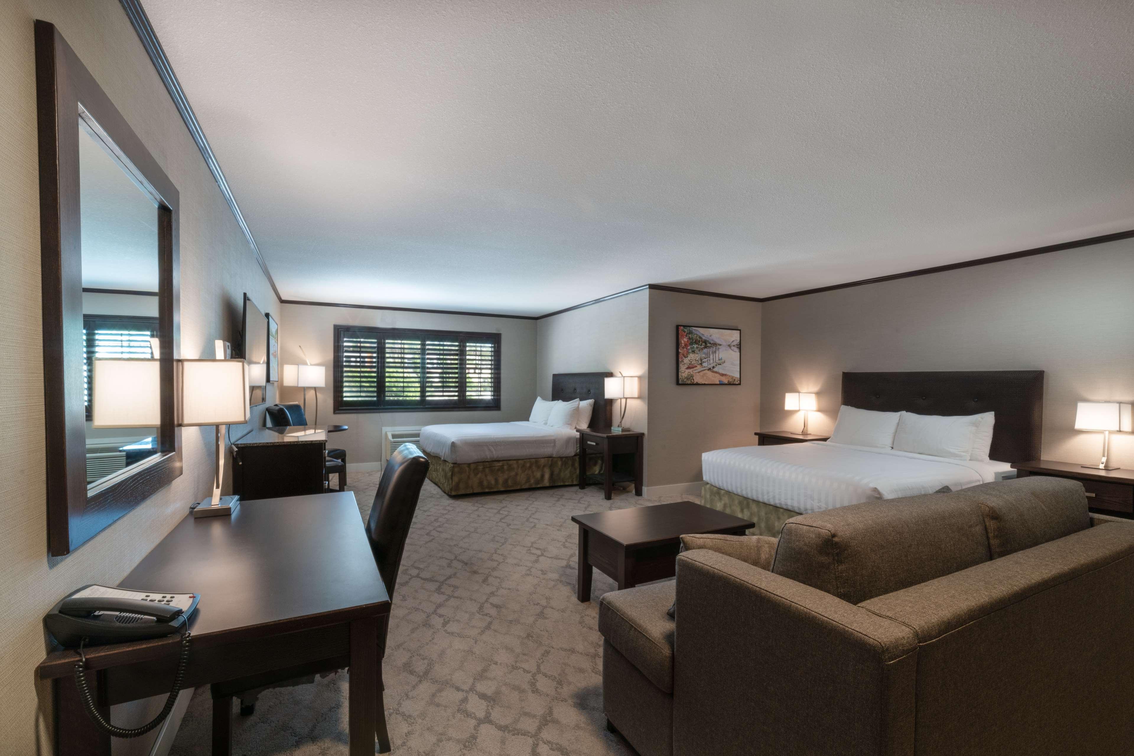 Family Room Two Queen Beds