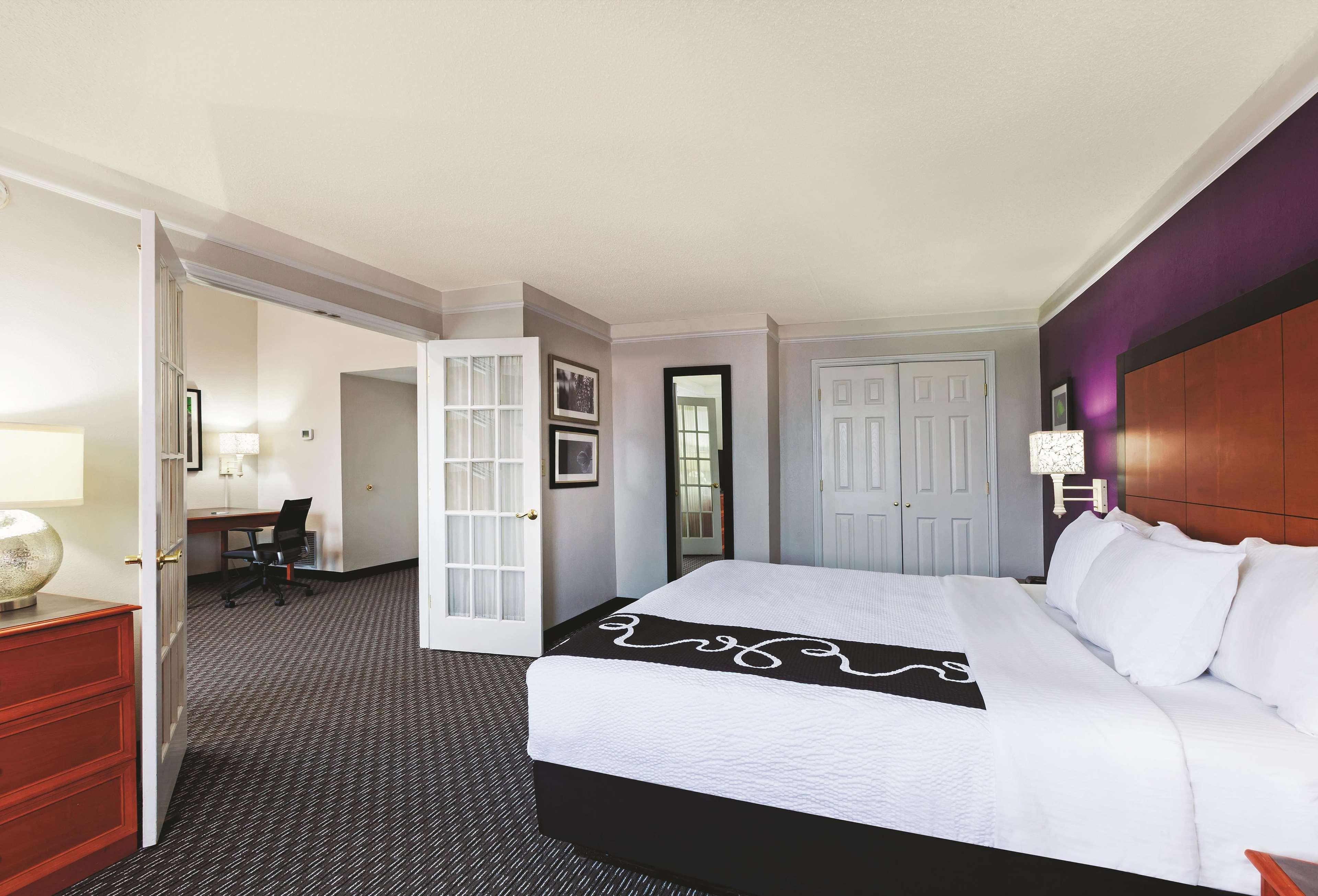 Suite King Bed Non Smoking