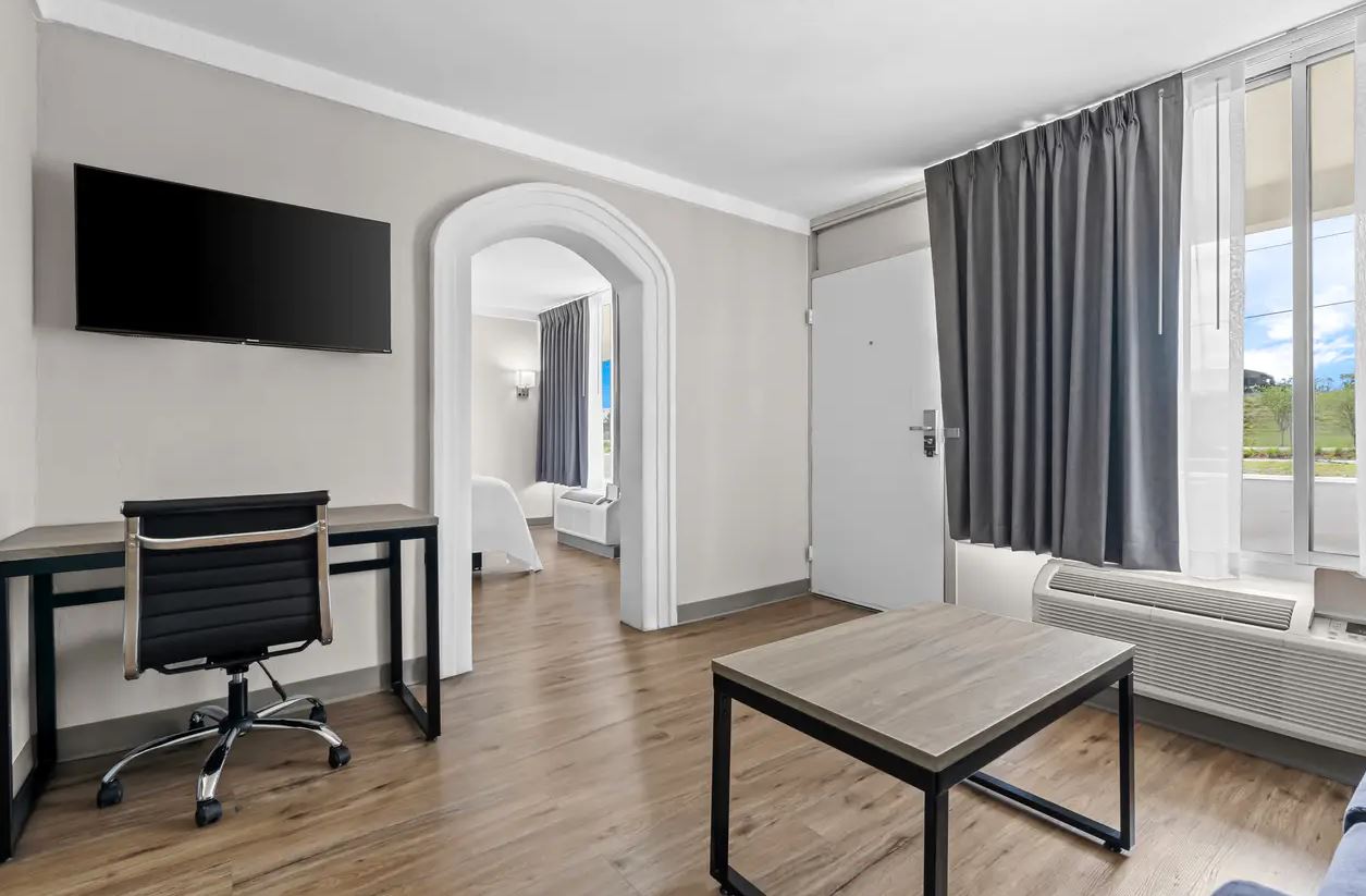 Suite Queen Size Bed