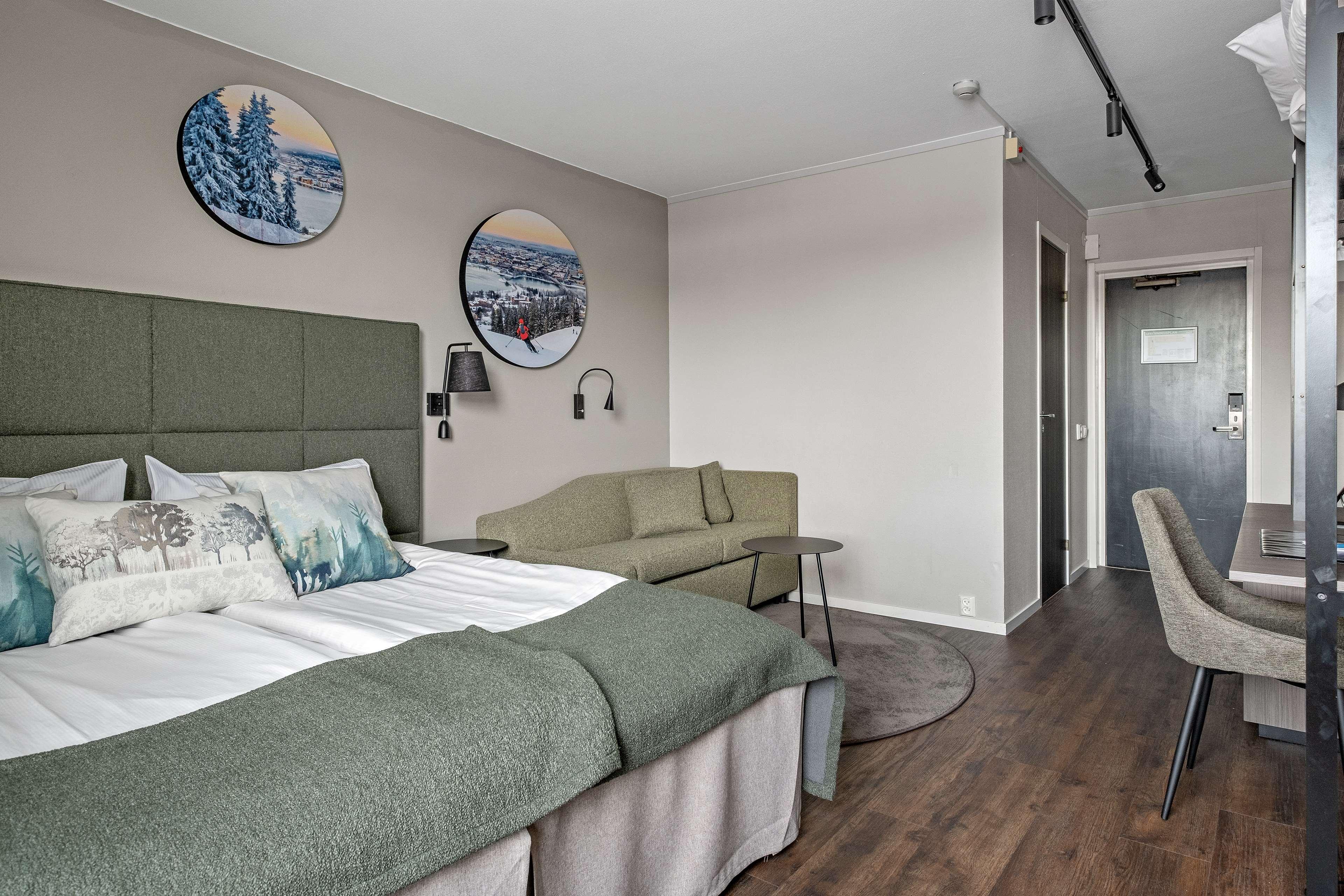 Double Queen Size Bed