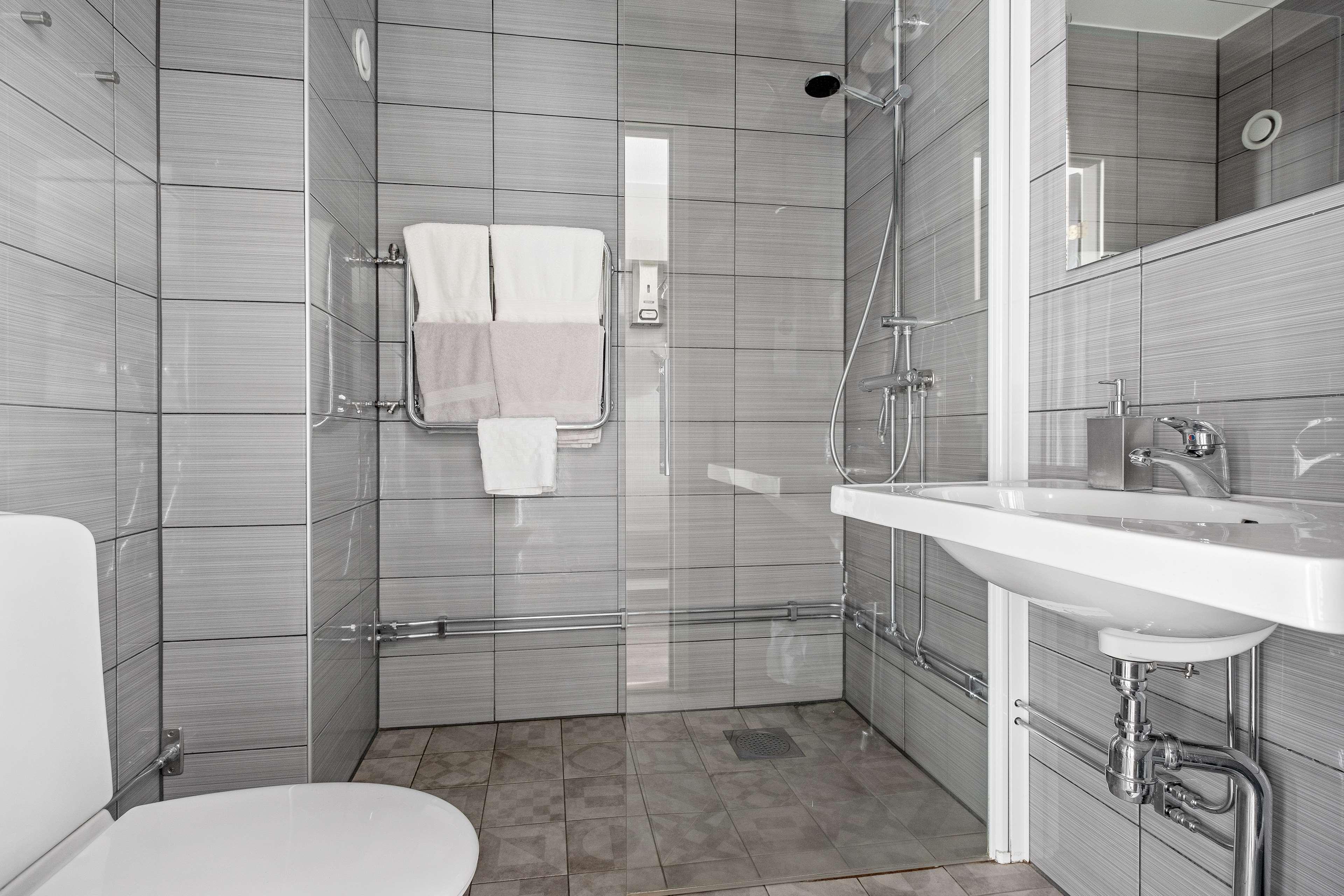 Quadruple Queen Bed Non Smoking