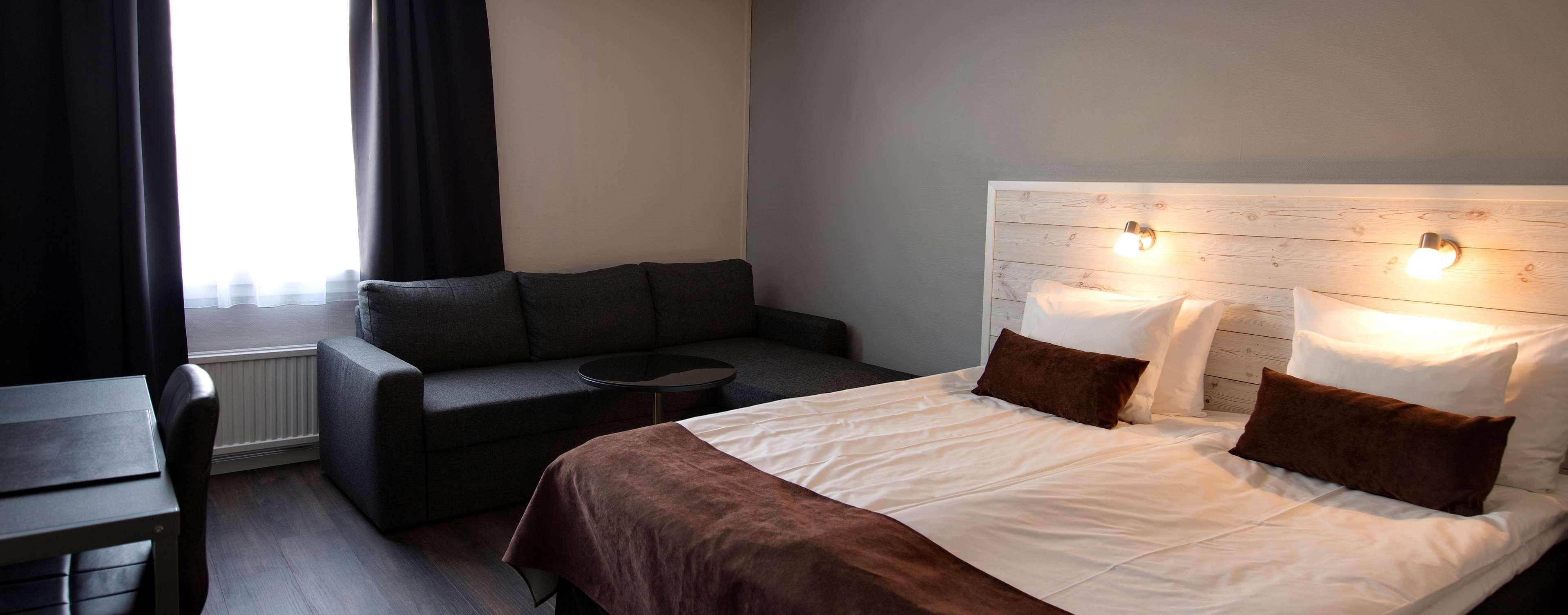 Quadruple Queen Bed Non Smoking