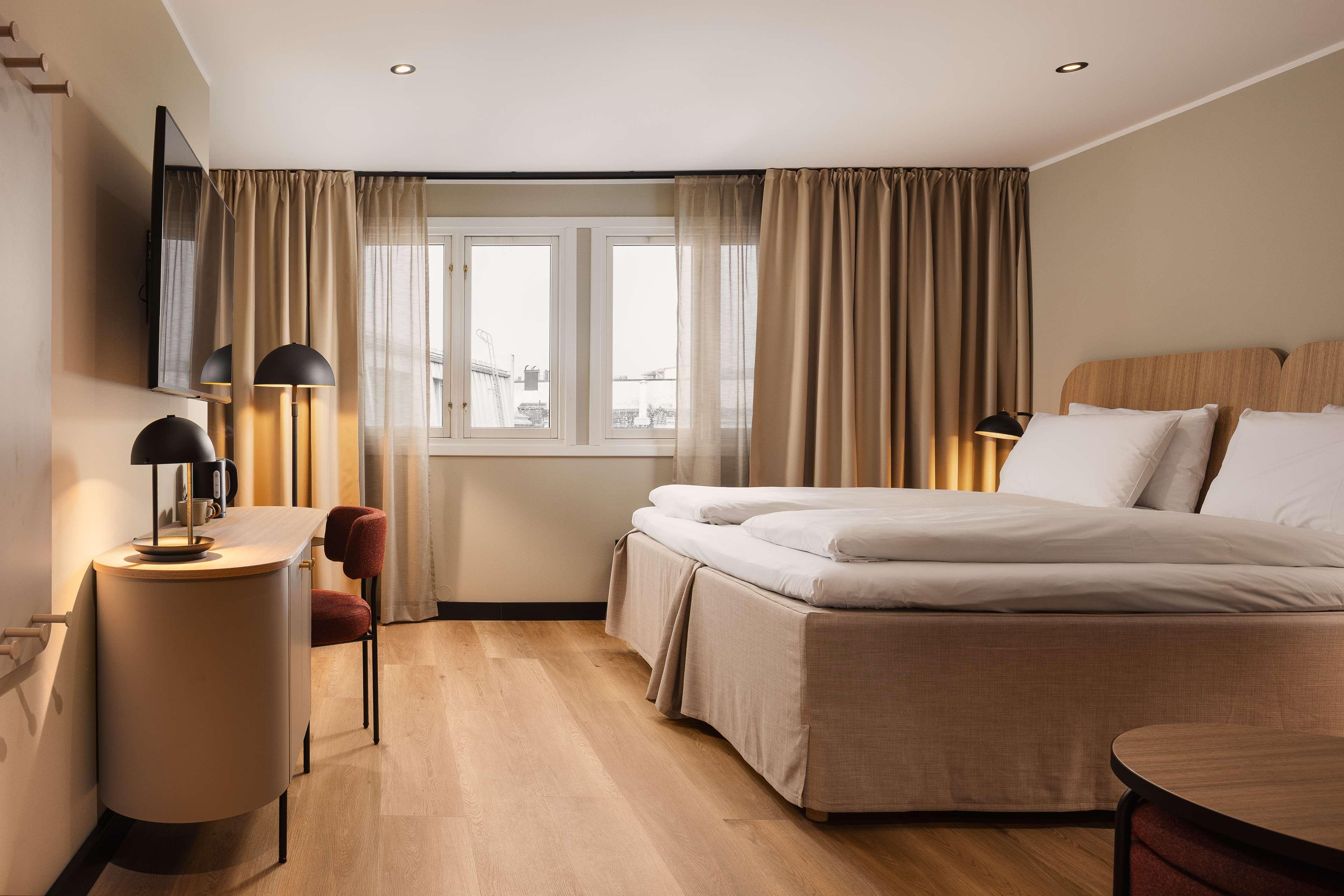 Double Superior King Bed