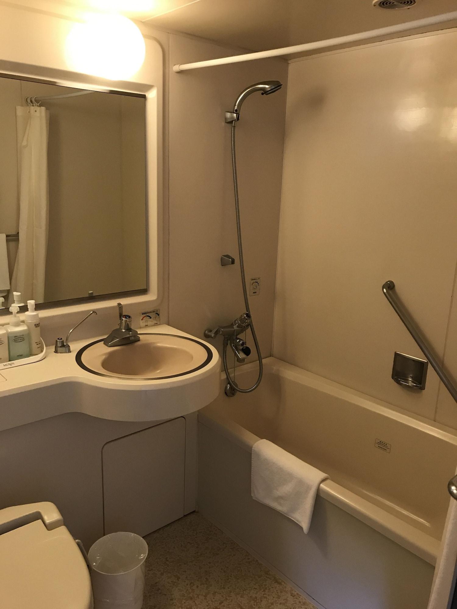 Twin Deluxe Two Beds