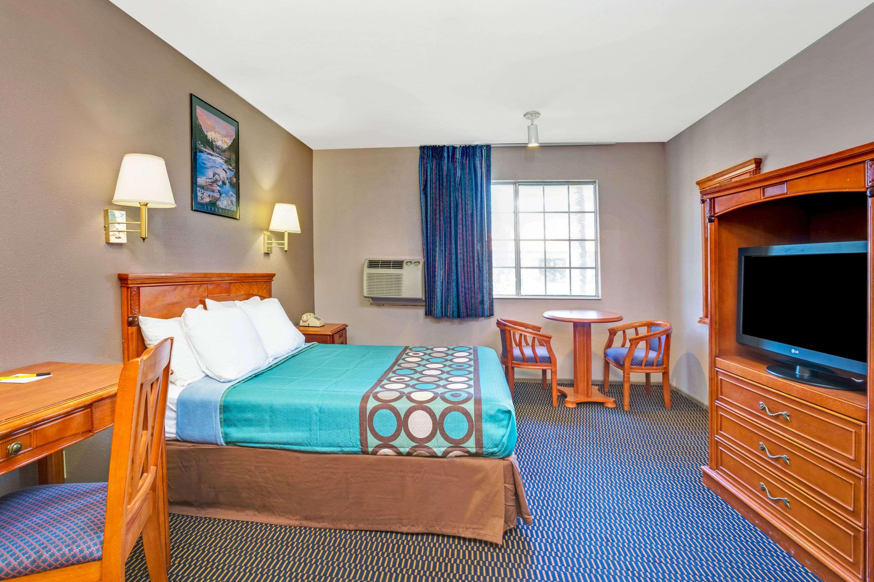 Double Queen Size Bed