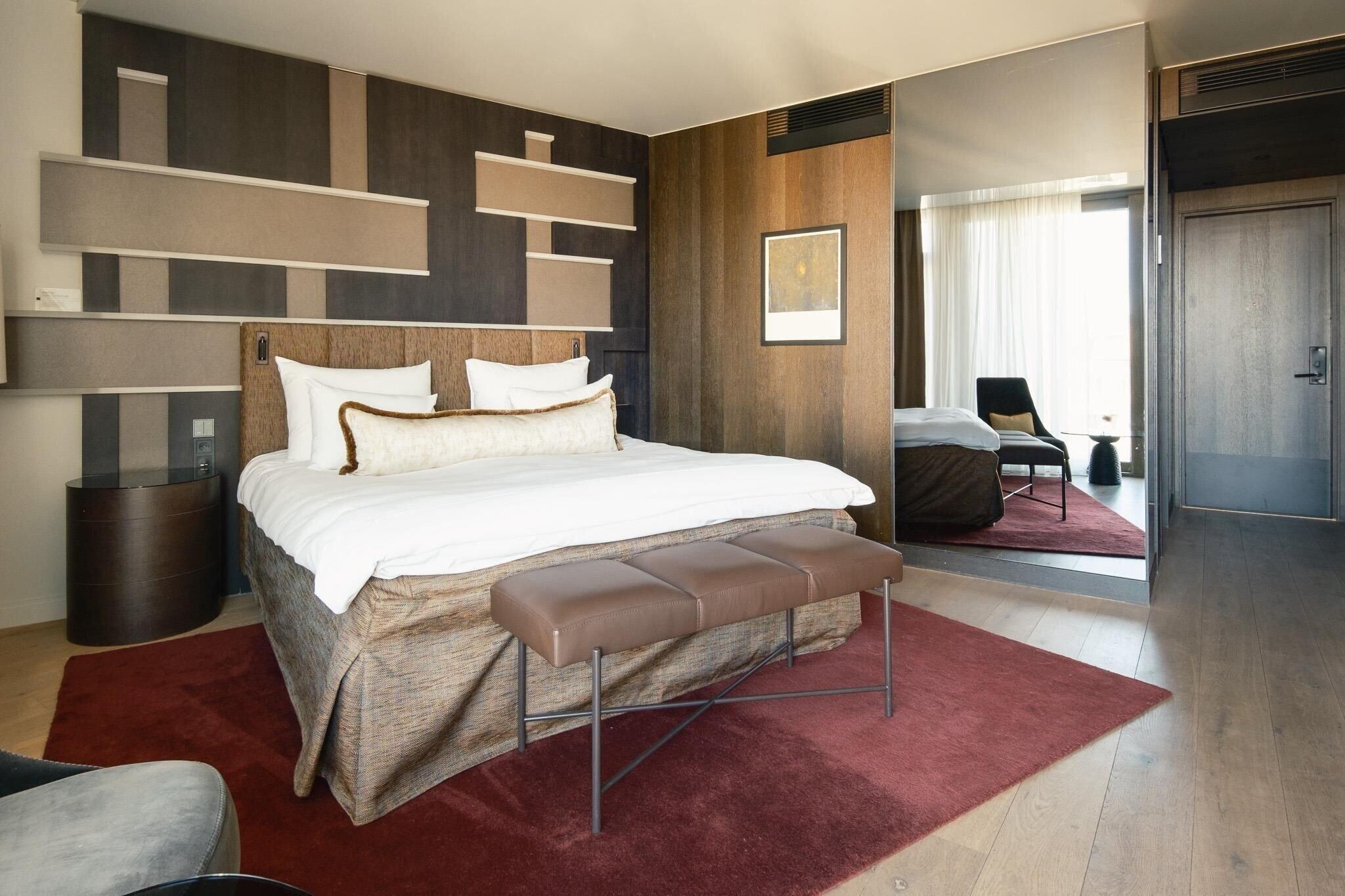 Double Deluxe King Bed